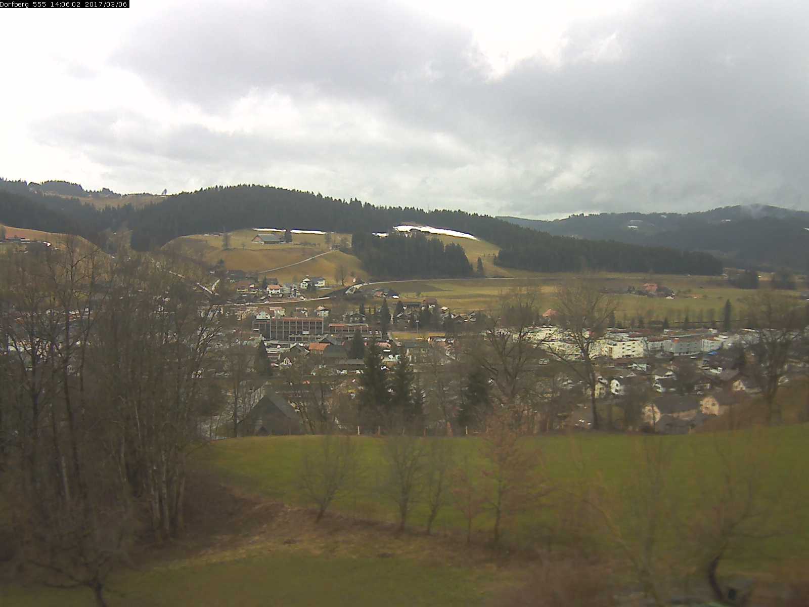 Webcam-Bild: Aussicht vom Dorfberg in Langnau 20170306-140601