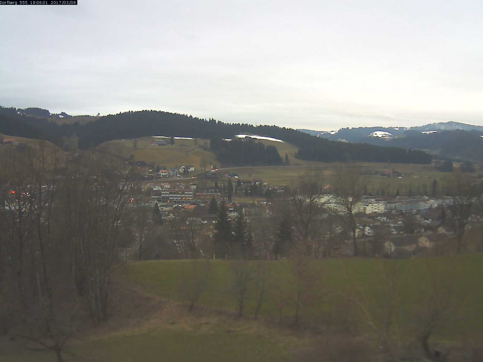 Webcam-Bild: Aussicht vom Dorfberg in Langnau 20170308-180601