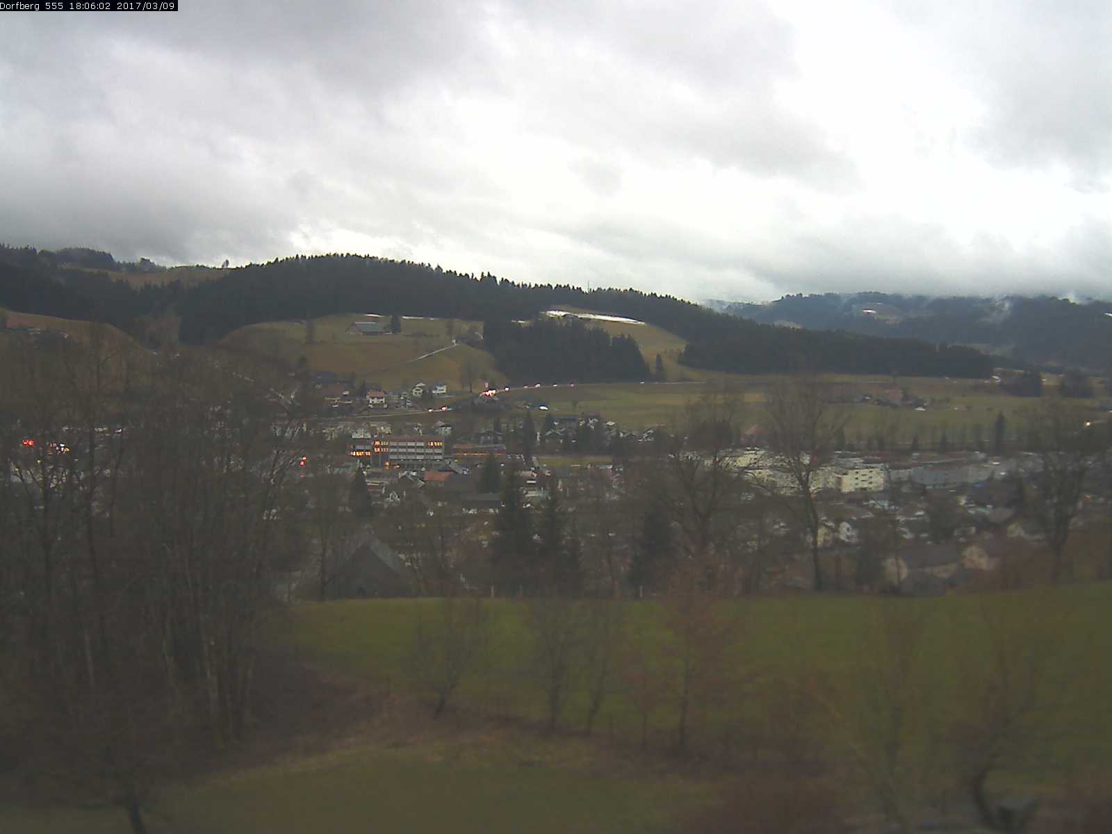 Webcam-Bild: Aussicht vom Dorfberg in Langnau 20170309-180601