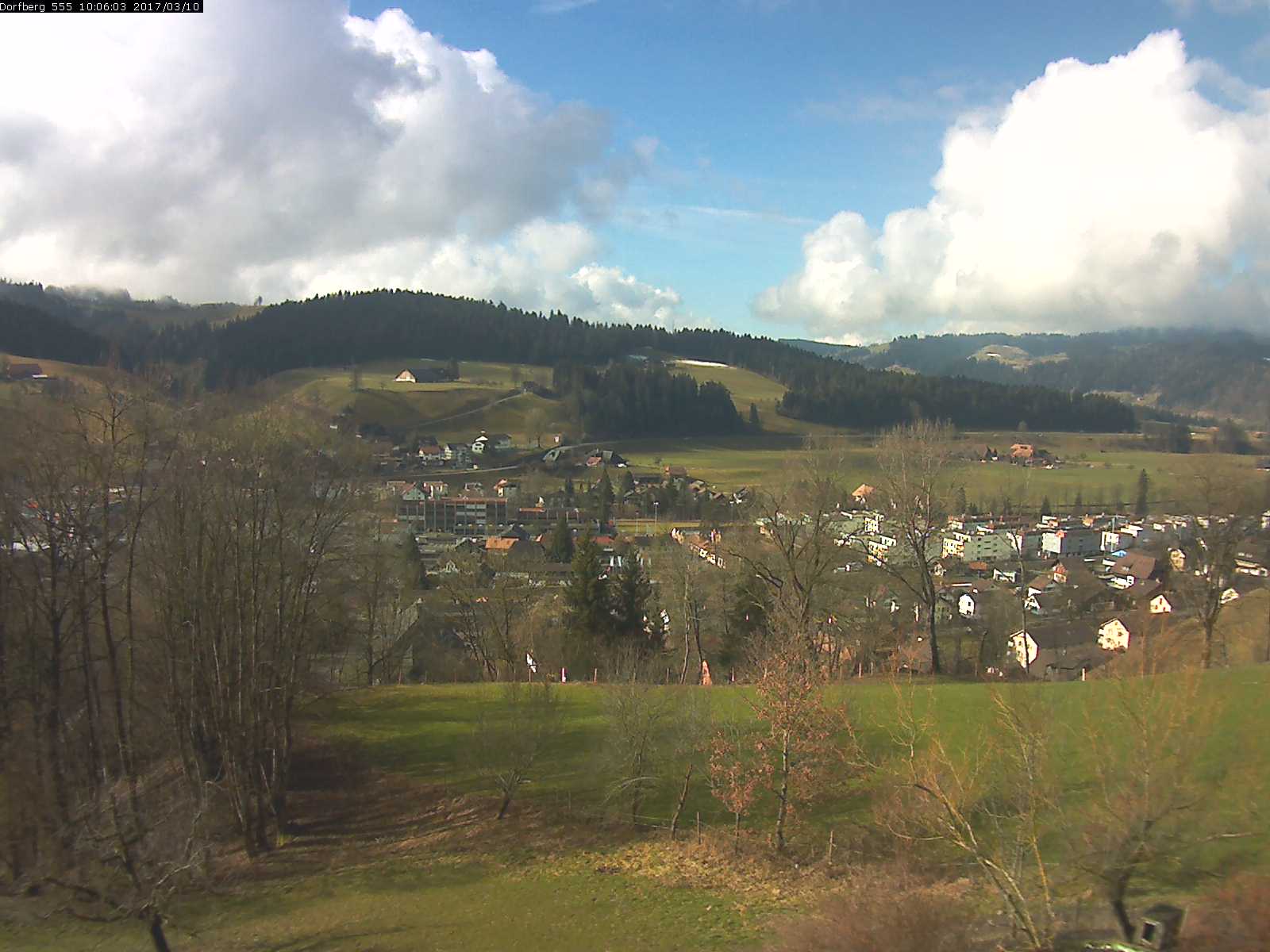 Webcam-Bild: Aussicht vom Dorfberg in Langnau 20170310-100601