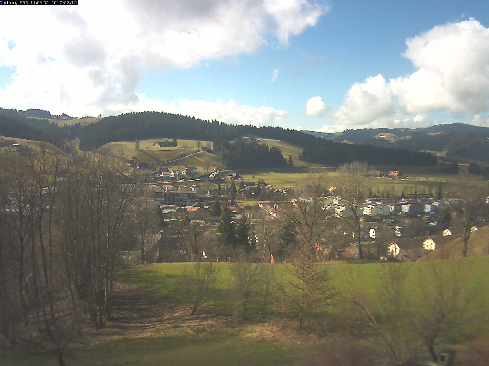 Webcam-Bild: Aussicht vom Dorfberg in Langnau 20170310-110601