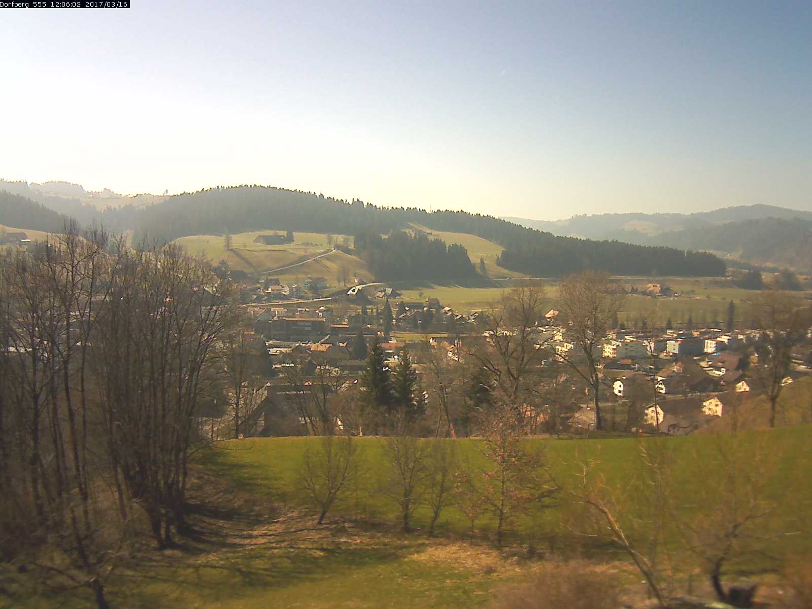 Webcam-Bild: Aussicht vom Dorfberg in Langnau 20170316-120601