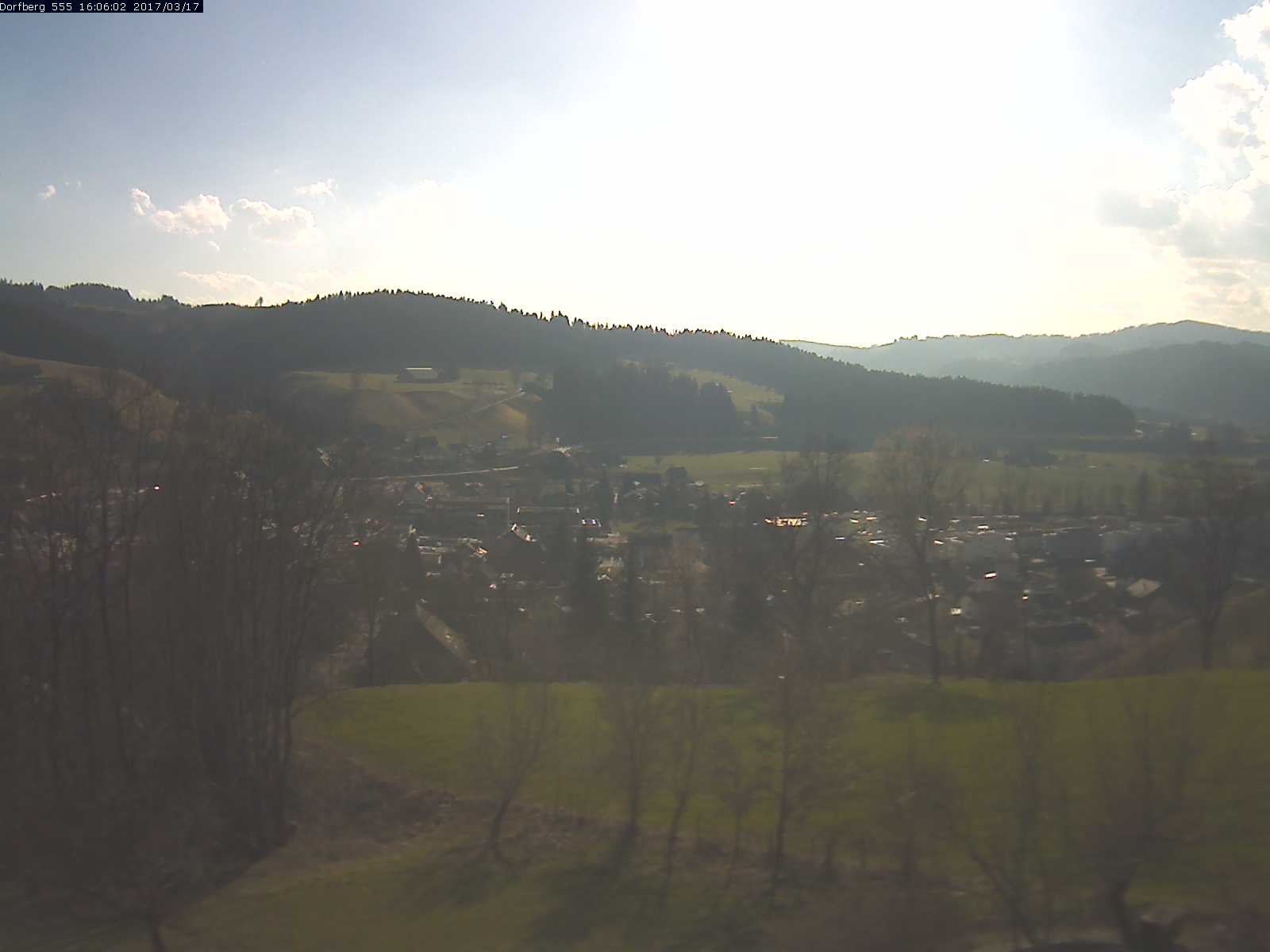 Webcam-Bild: Aussicht vom Dorfberg in Langnau 20170317-160601
