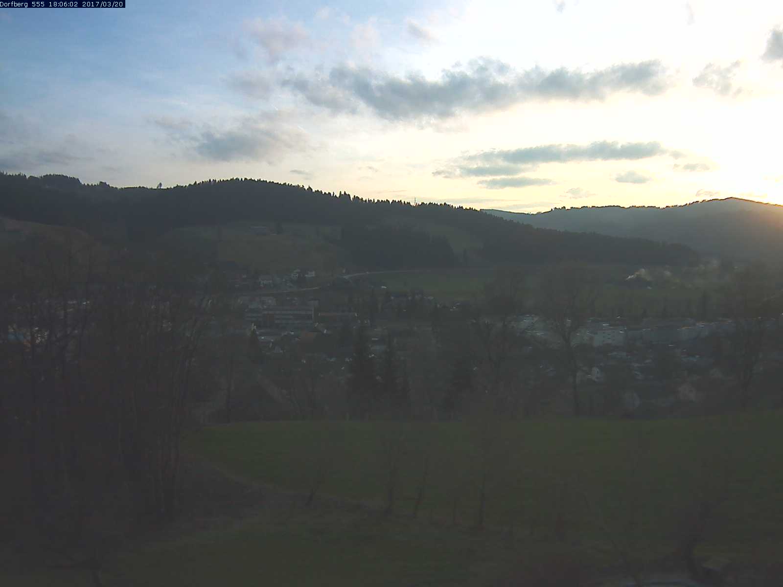 Webcam-Bild: Aussicht vom Dorfberg in Langnau 20170320-180601