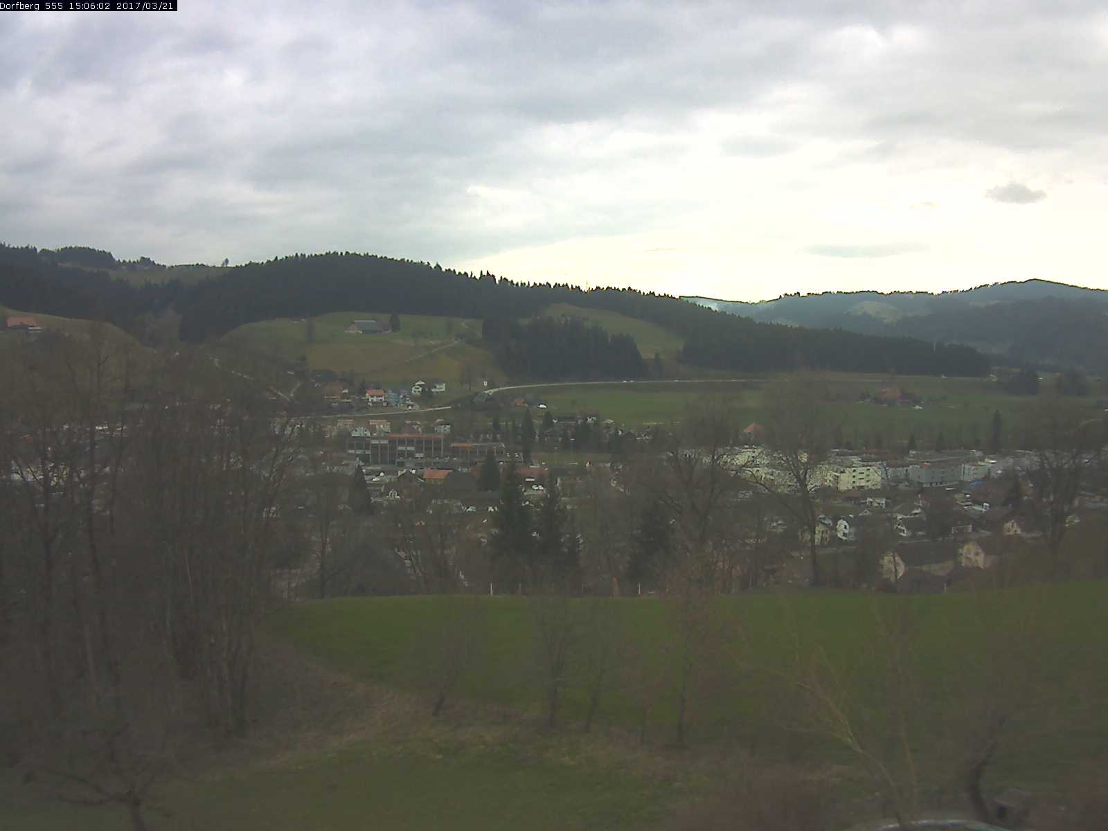 Webcam-Bild: Aussicht vom Dorfberg in Langnau 20170321-150601