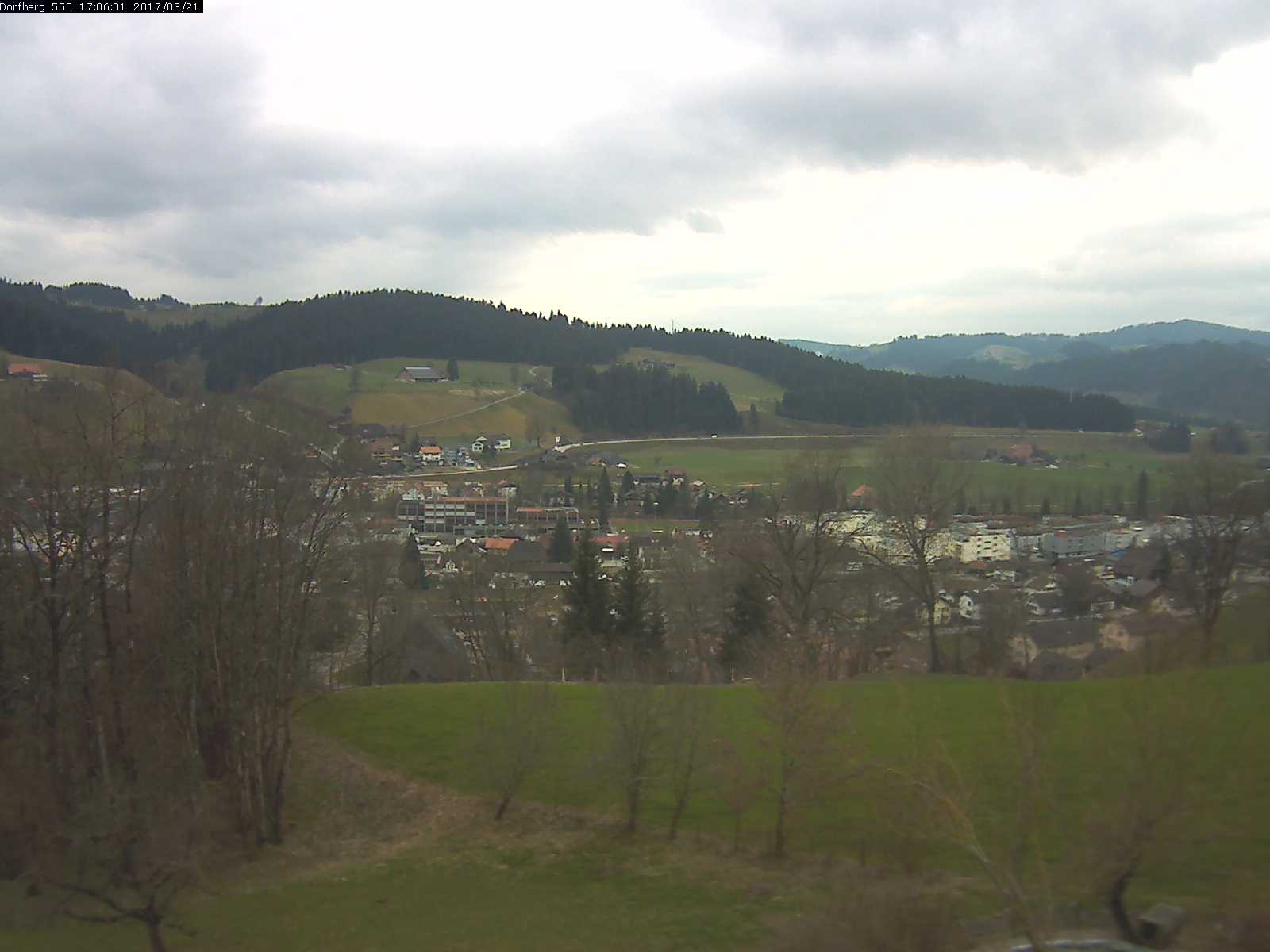 Webcam-Bild: Aussicht vom Dorfberg in Langnau 20170321-170601