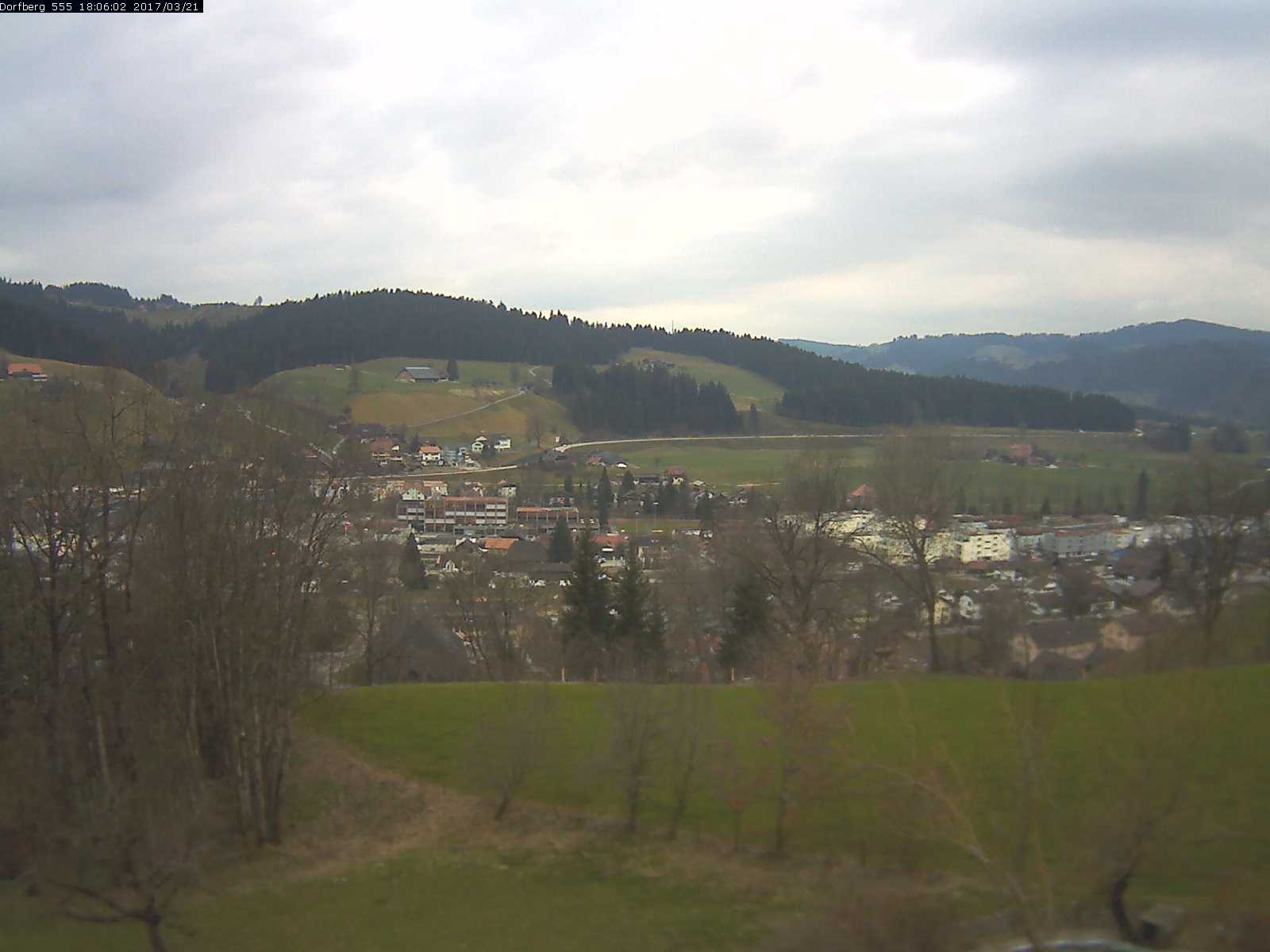 Webcam-Bild: Aussicht vom Dorfberg in Langnau 20170321-180601