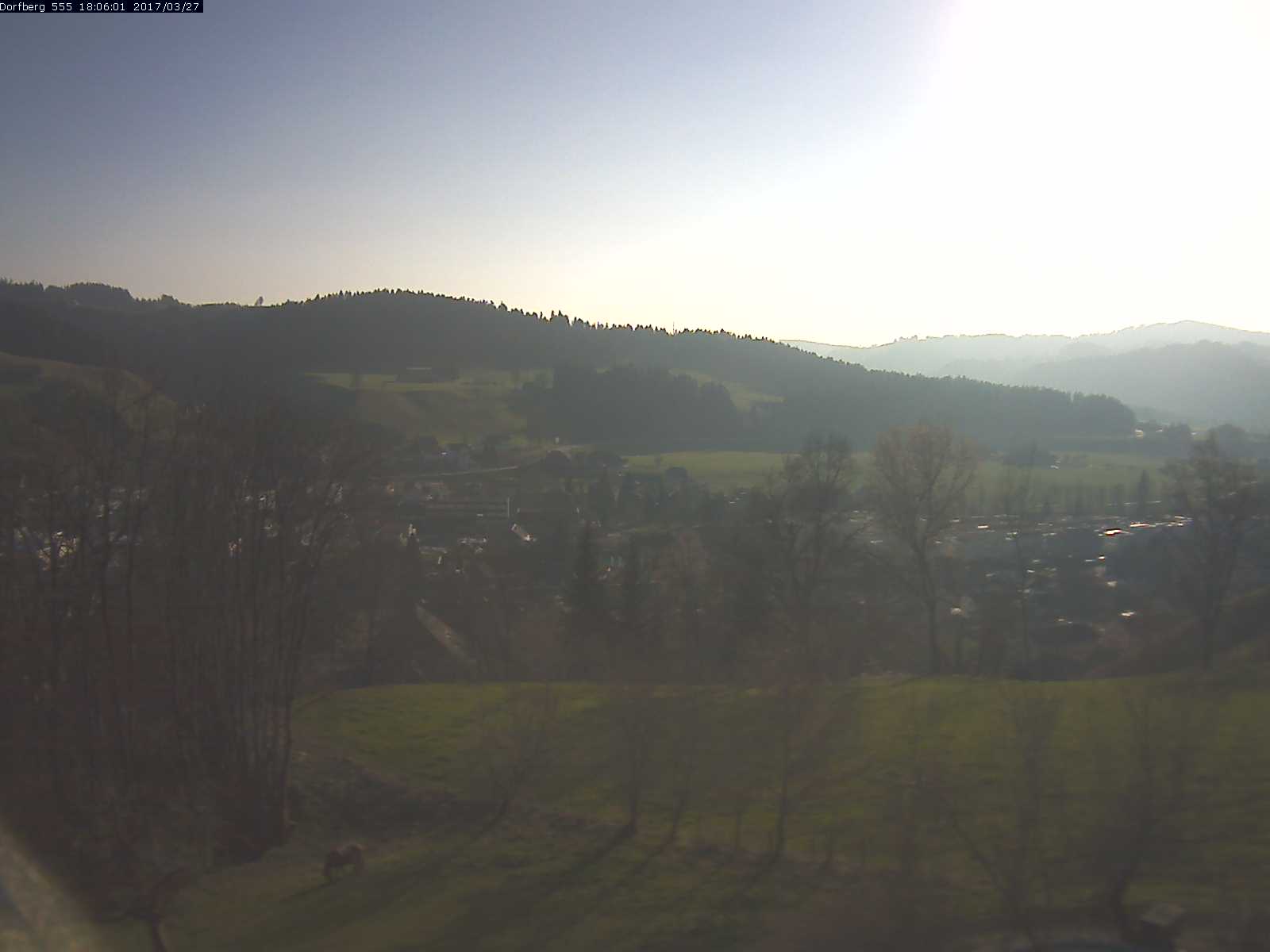 Webcam-Bild: Aussicht vom Dorfberg in Langnau 20170327-180601