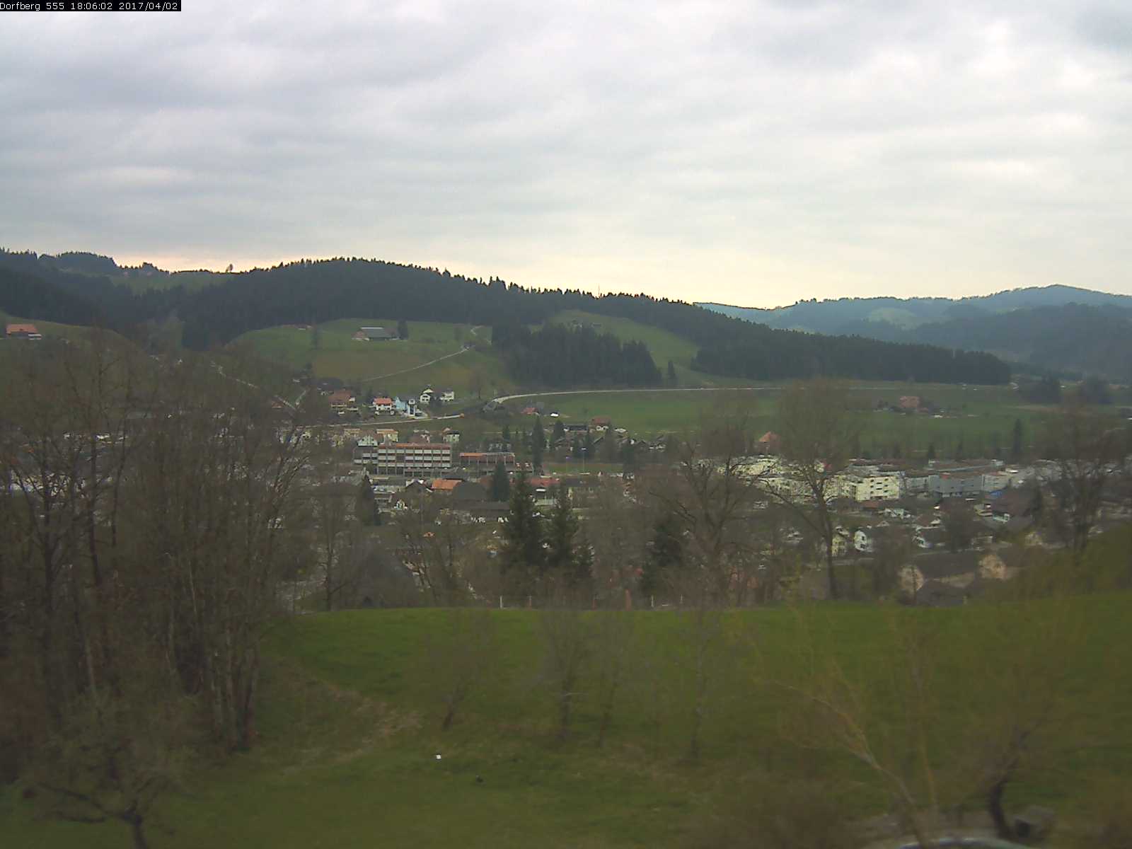 Webcam-Bild: Aussicht vom Dorfberg in Langnau 20170402-180601
