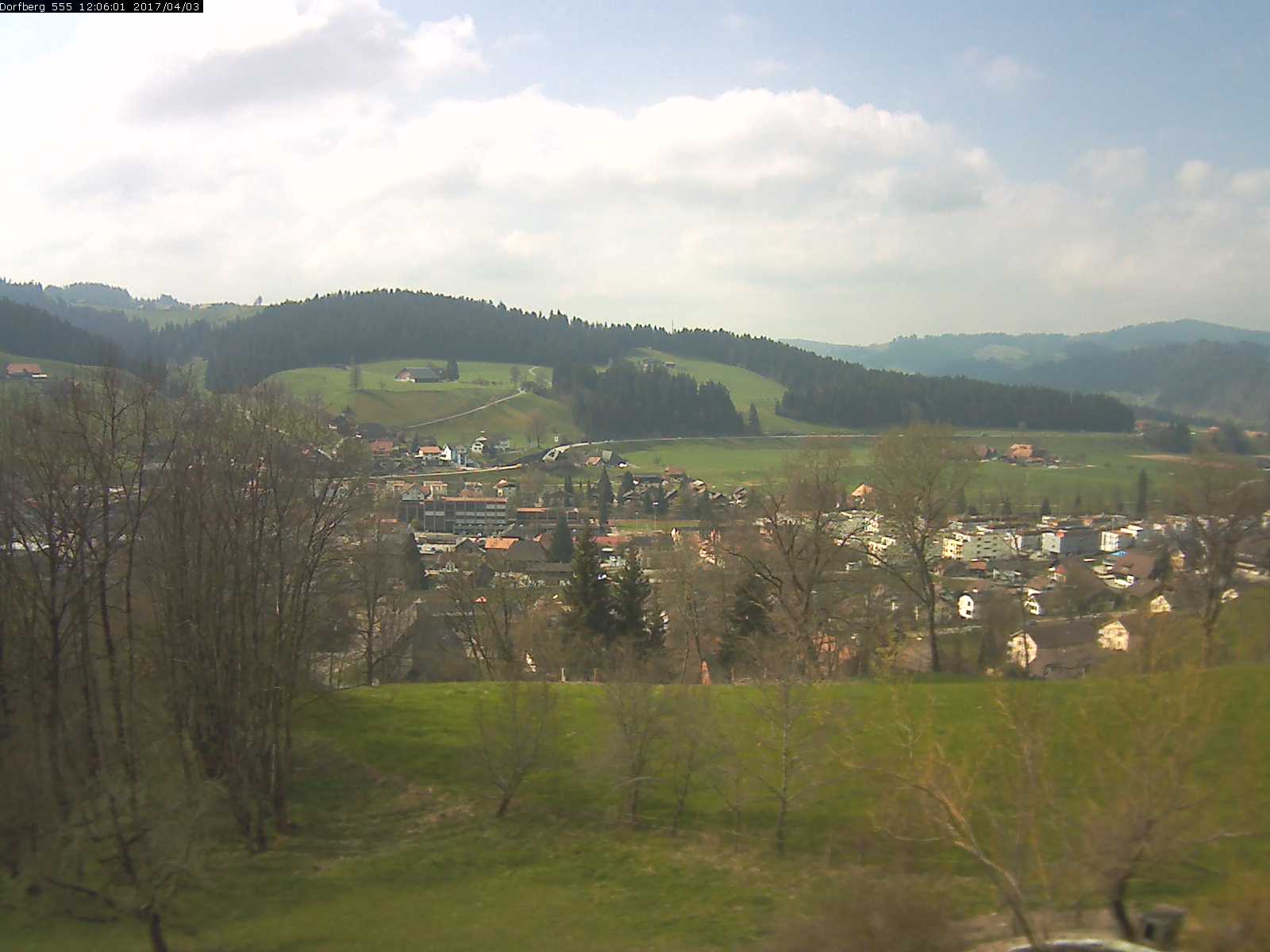 Webcam-Bild: Aussicht vom Dorfberg in Langnau 20170403-120601