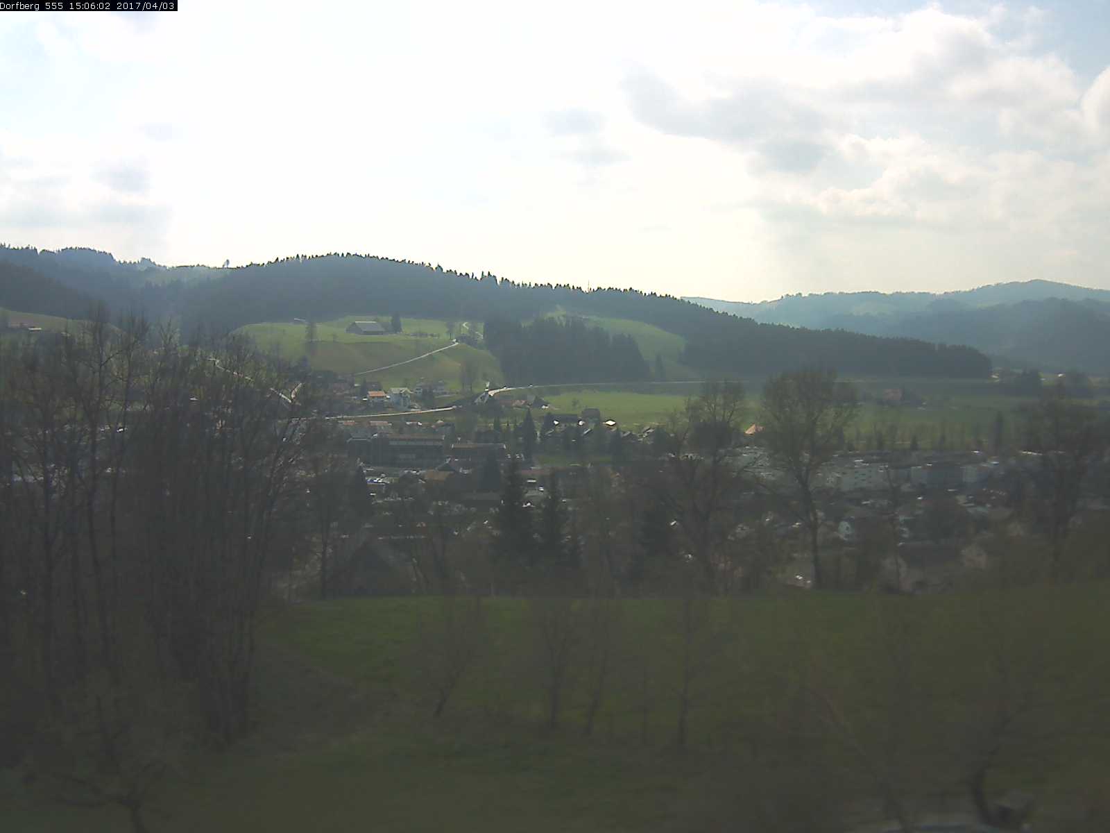 Webcam-Bild: Aussicht vom Dorfberg in Langnau 20170403-150601