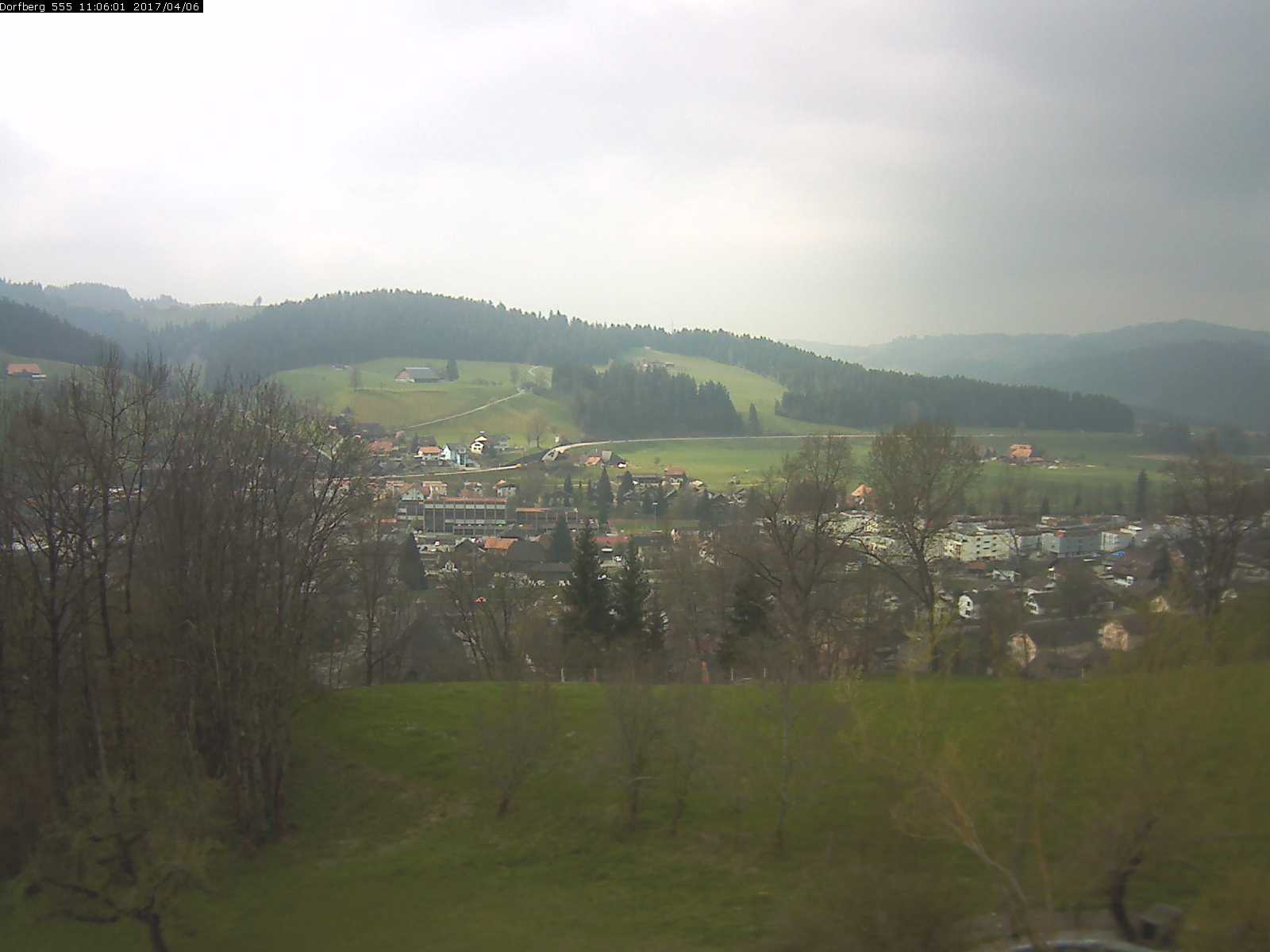 Webcam-Bild: Aussicht vom Dorfberg in Langnau 20170406-110601