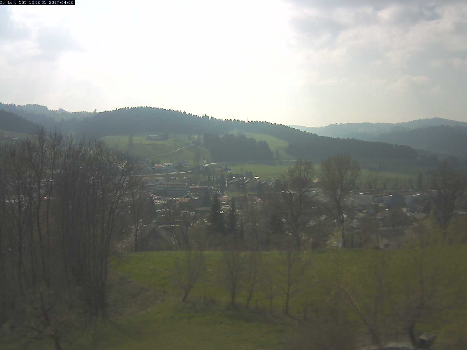 Webcam-Bild: Aussicht vom Dorfberg in Langnau 20170406-150601