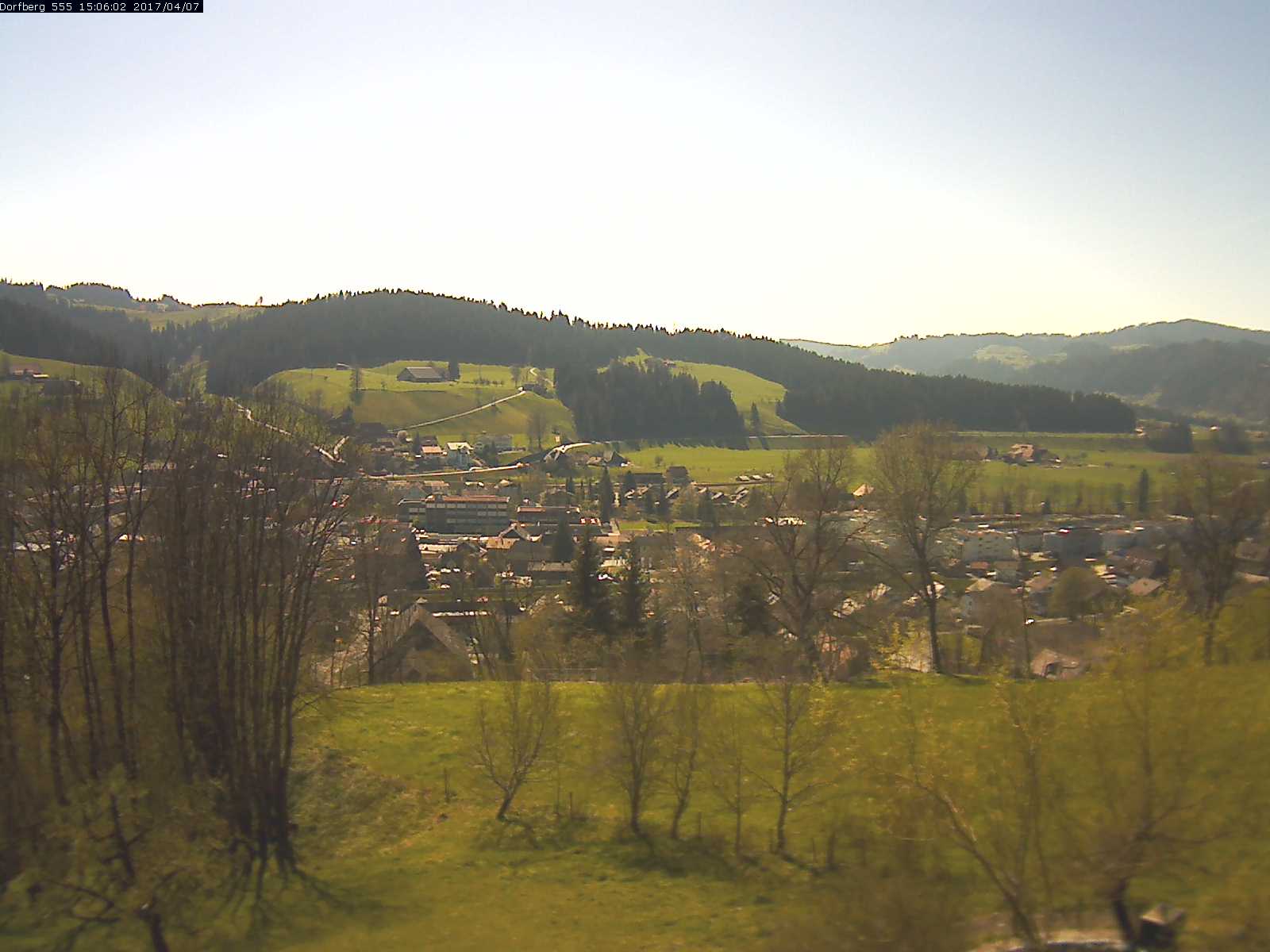 Webcam-Bild: Aussicht vom Dorfberg in Langnau 20170407-150601
