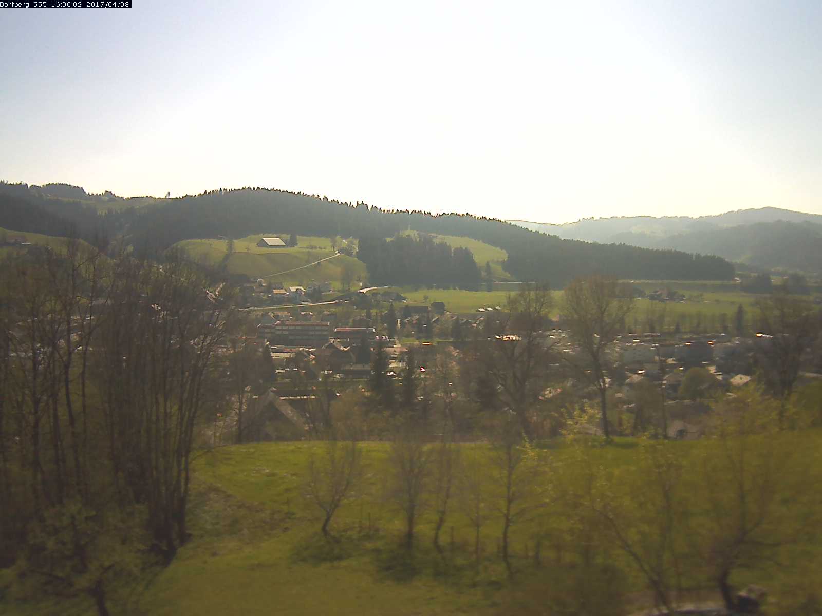 Webcam-Bild: Aussicht vom Dorfberg in Langnau 20170408-160601
