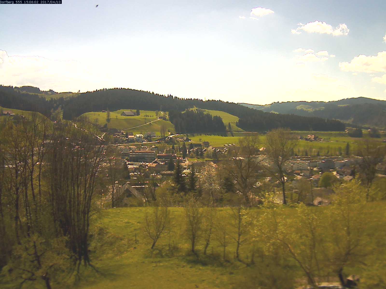 Webcam-Bild: Aussicht vom Dorfberg in Langnau 20170410-150601