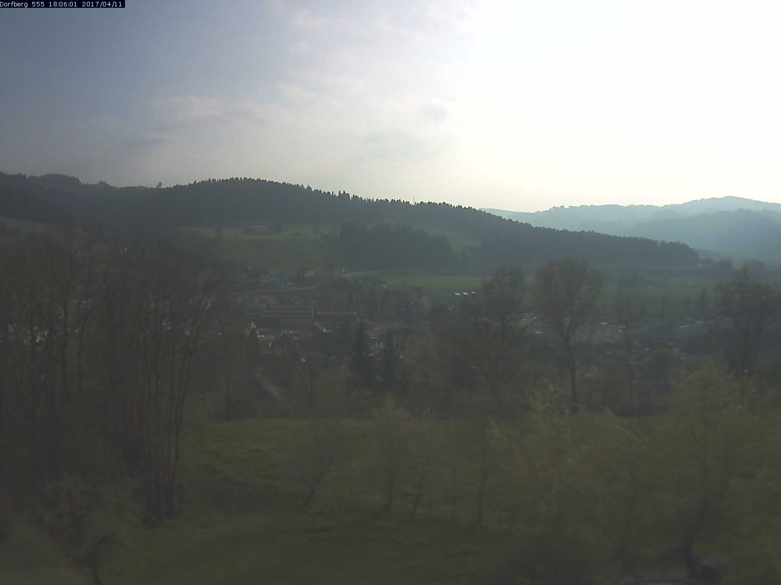 Webcam-Bild: Aussicht vom Dorfberg in Langnau 20170411-180601