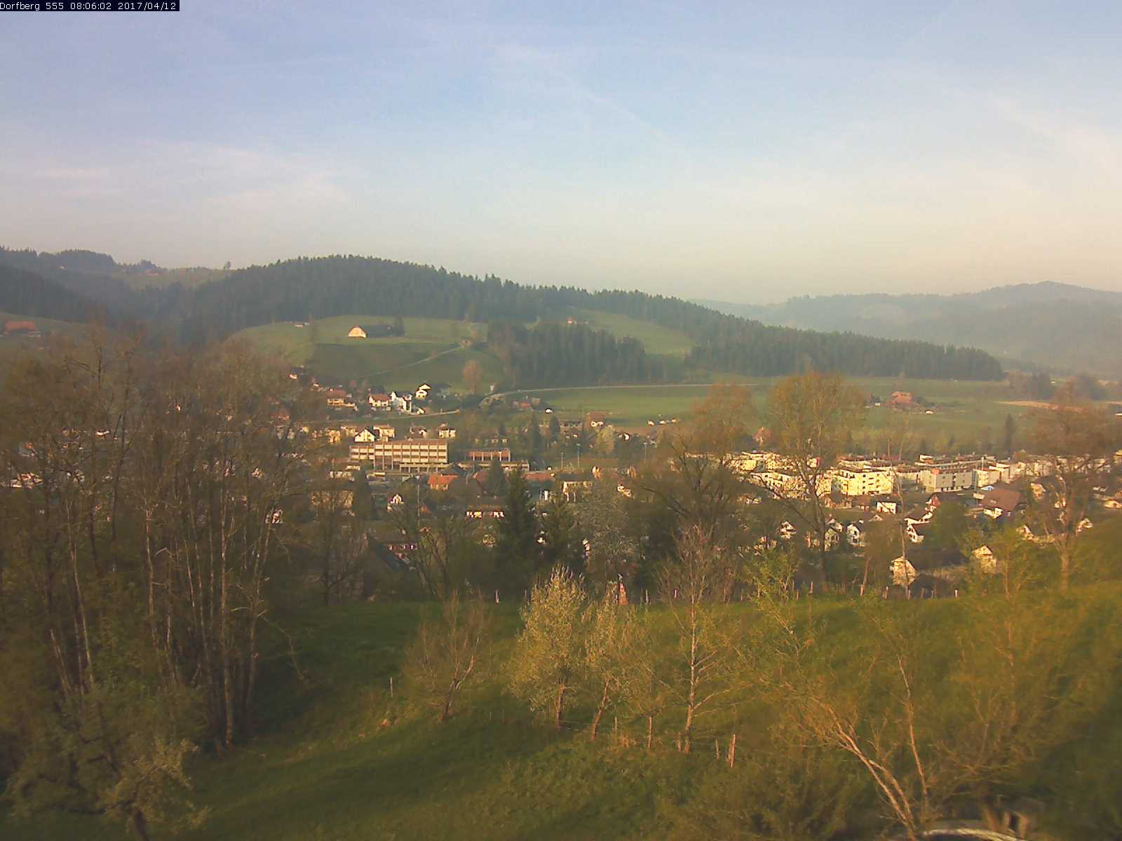 Webcam-Bild: Aussicht vom Dorfberg in Langnau 20170412-080601