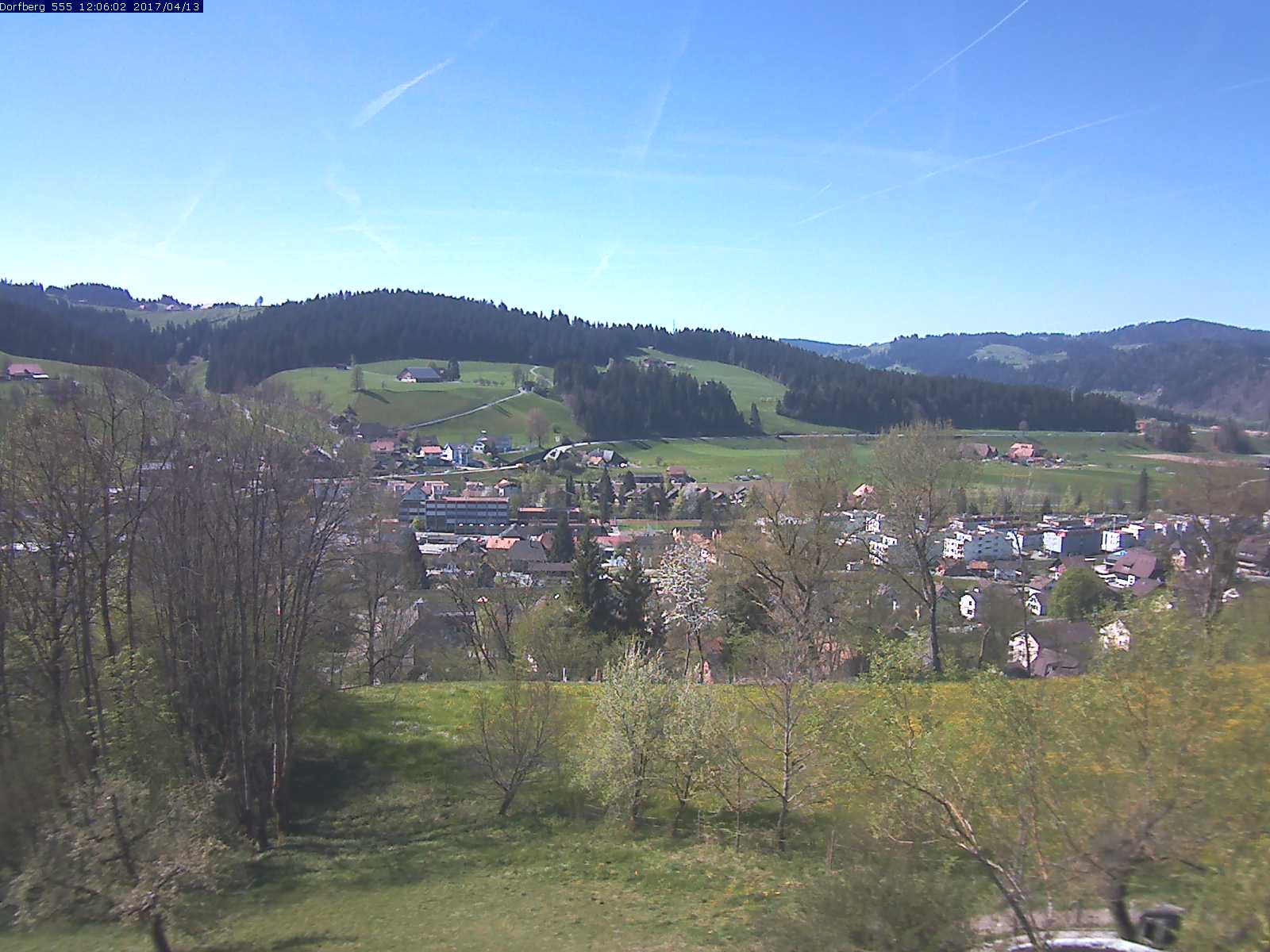 Webcam-Bild: Aussicht vom Dorfberg in Langnau 20170413-120601
