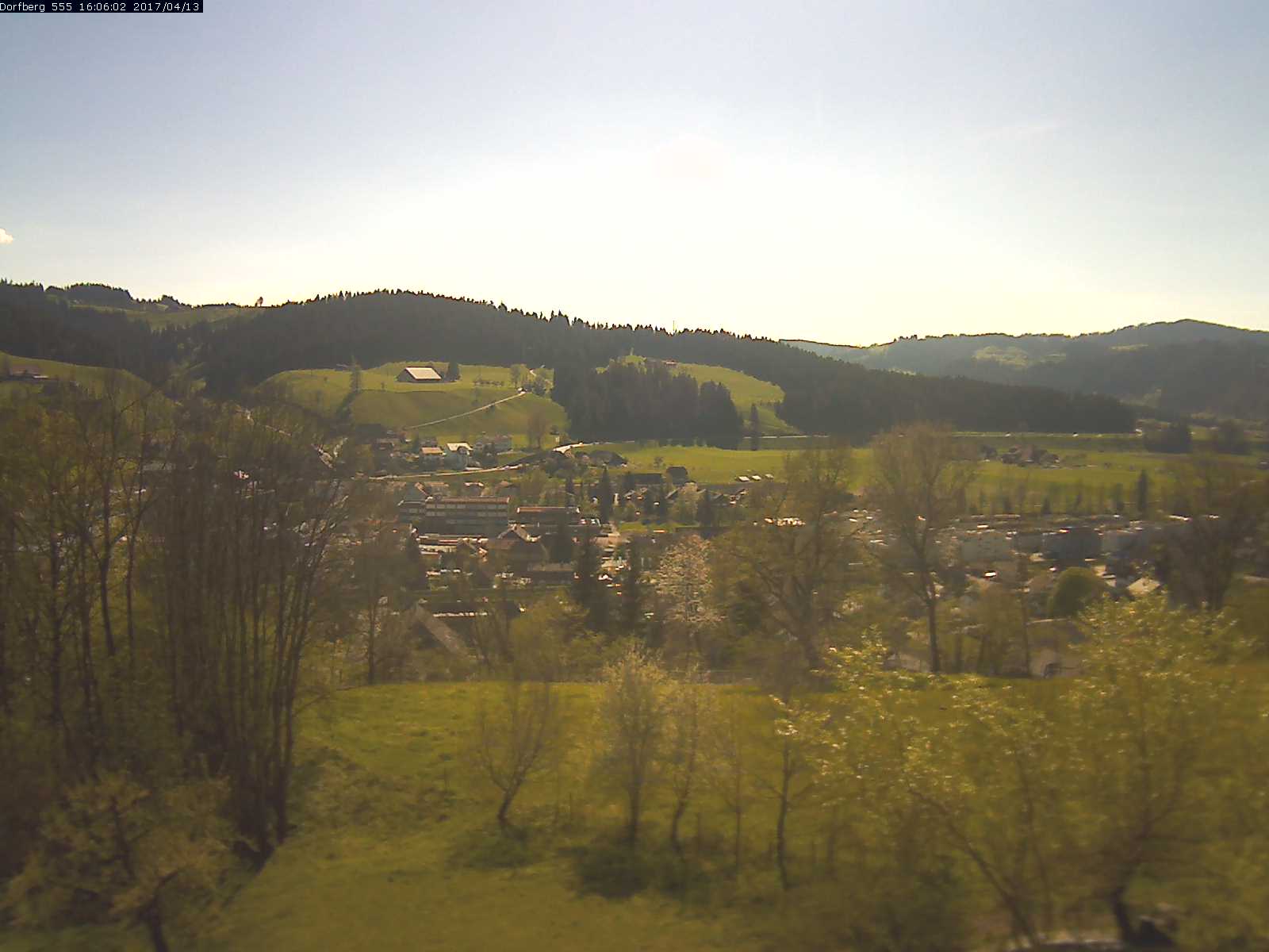 Webcam-Bild: Aussicht vom Dorfberg in Langnau 20170413-160601