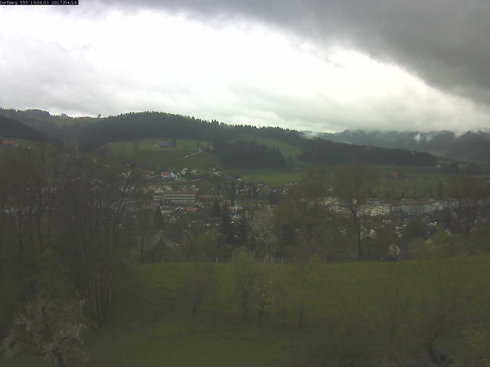 Webcam-Bild: Aussicht vom Dorfberg in Langnau 20170416-150601