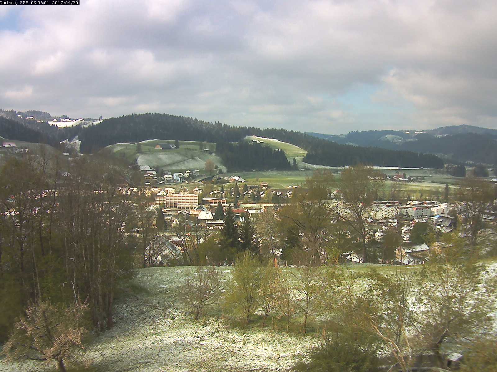 Webcam-Bild: Aussicht vom Dorfberg in Langnau 20170420-090601