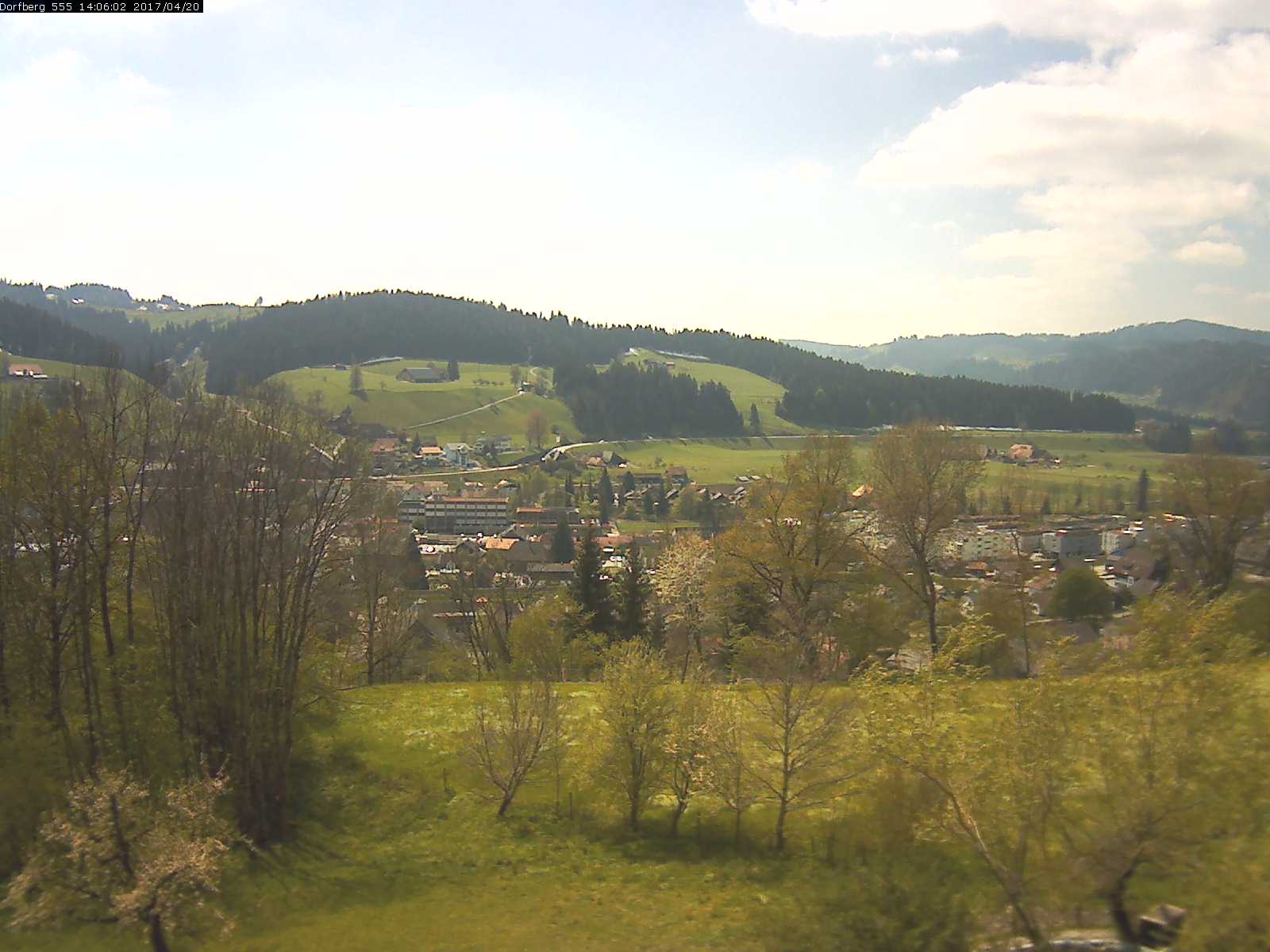 Webcam-Bild: Aussicht vom Dorfberg in Langnau 20170420-140601