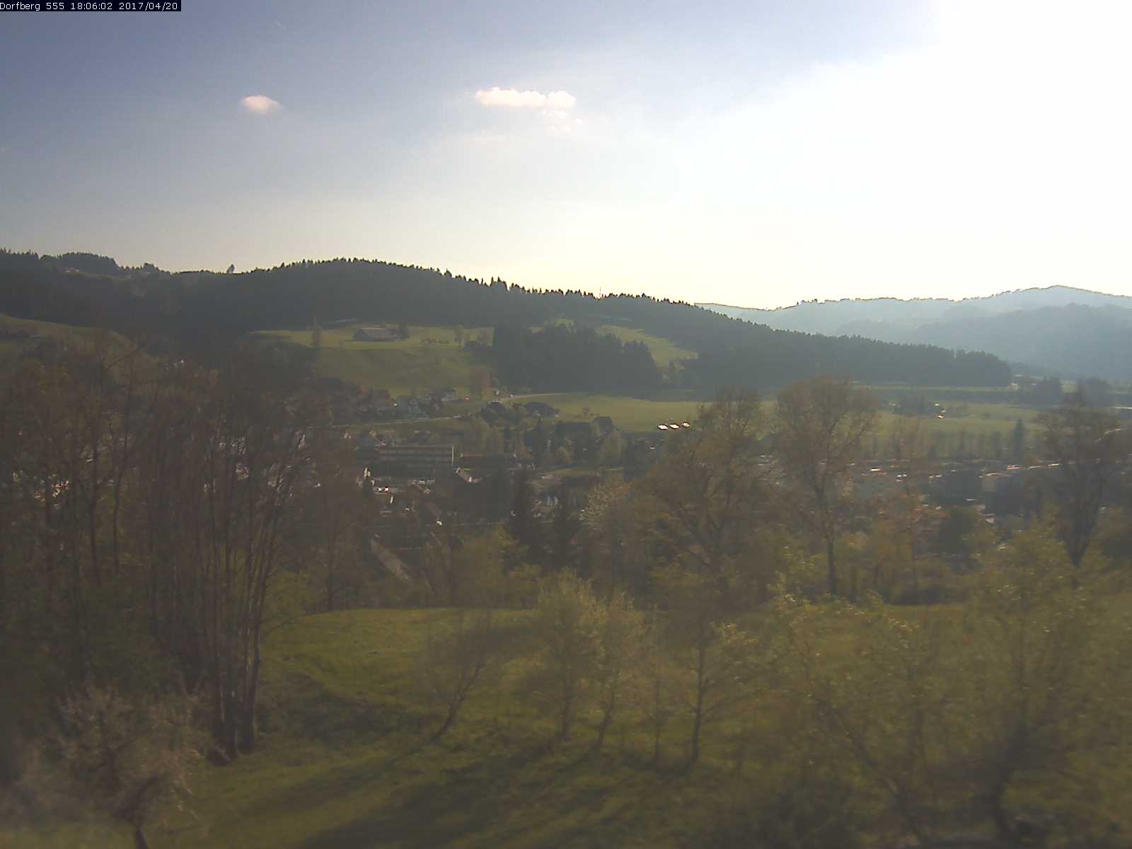 Webcam-Bild: Aussicht vom Dorfberg in Langnau 20170420-180601