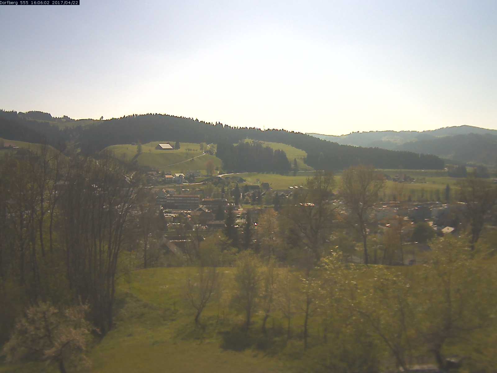 Webcam-Bild: Aussicht vom Dorfberg in Langnau 20170422-160601
