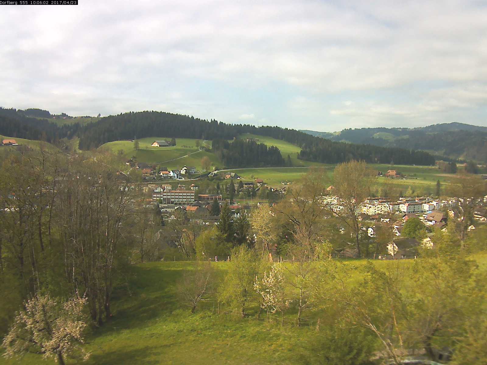Webcam-Bild: Aussicht vom Dorfberg in Langnau 20170423-100601