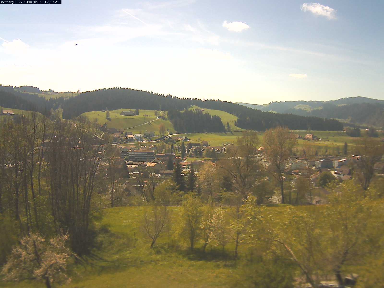 Webcam-Bild: Aussicht vom Dorfberg in Langnau 20170423-140601