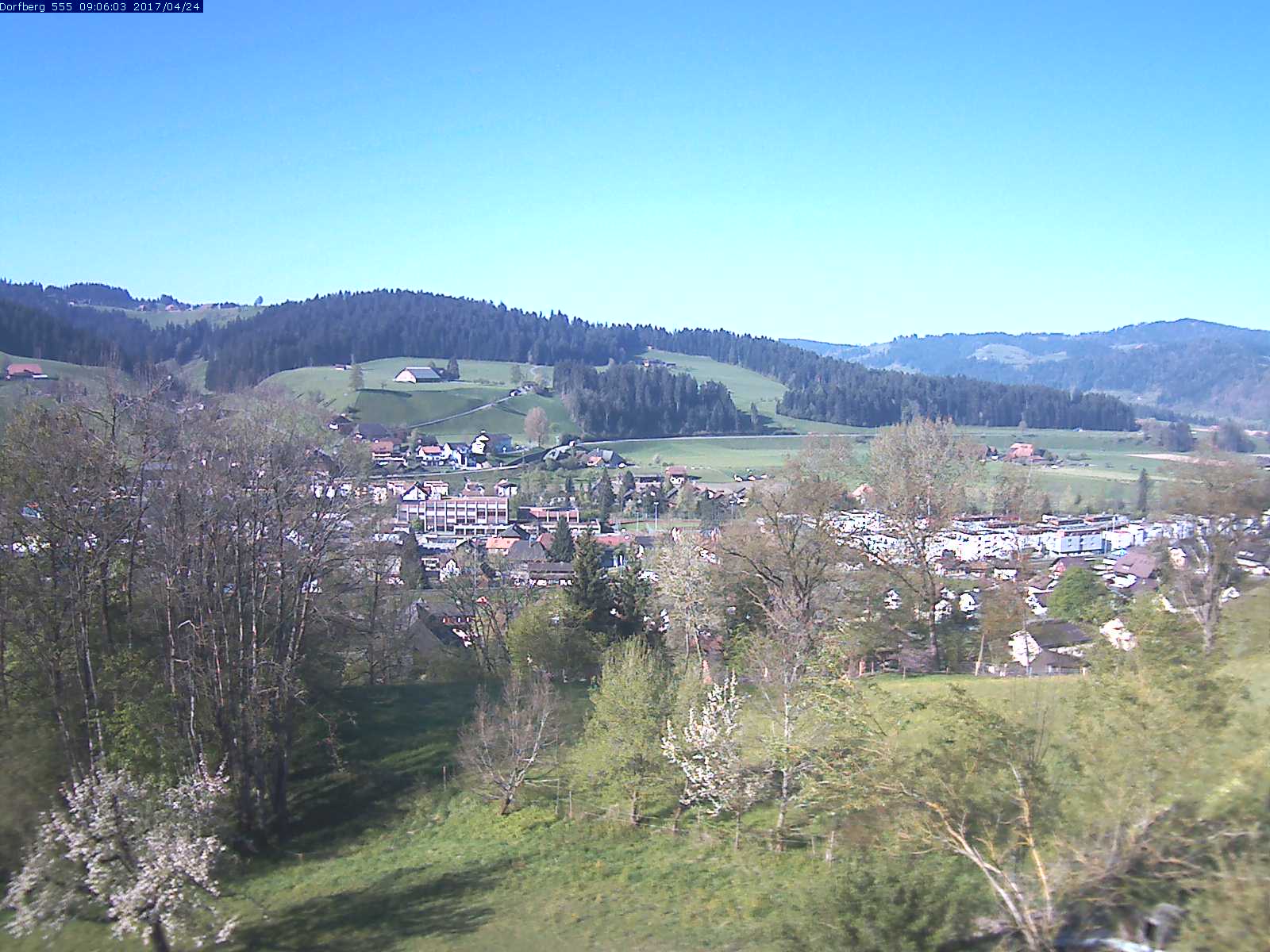 Webcam-Bild: Aussicht vom Dorfberg in Langnau 20170424-090601