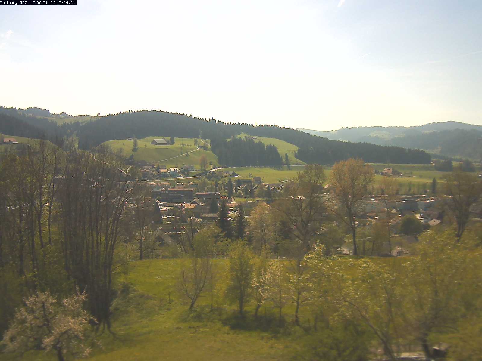 Webcam-Bild: Aussicht vom Dorfberg in Langnau 20170424-150601