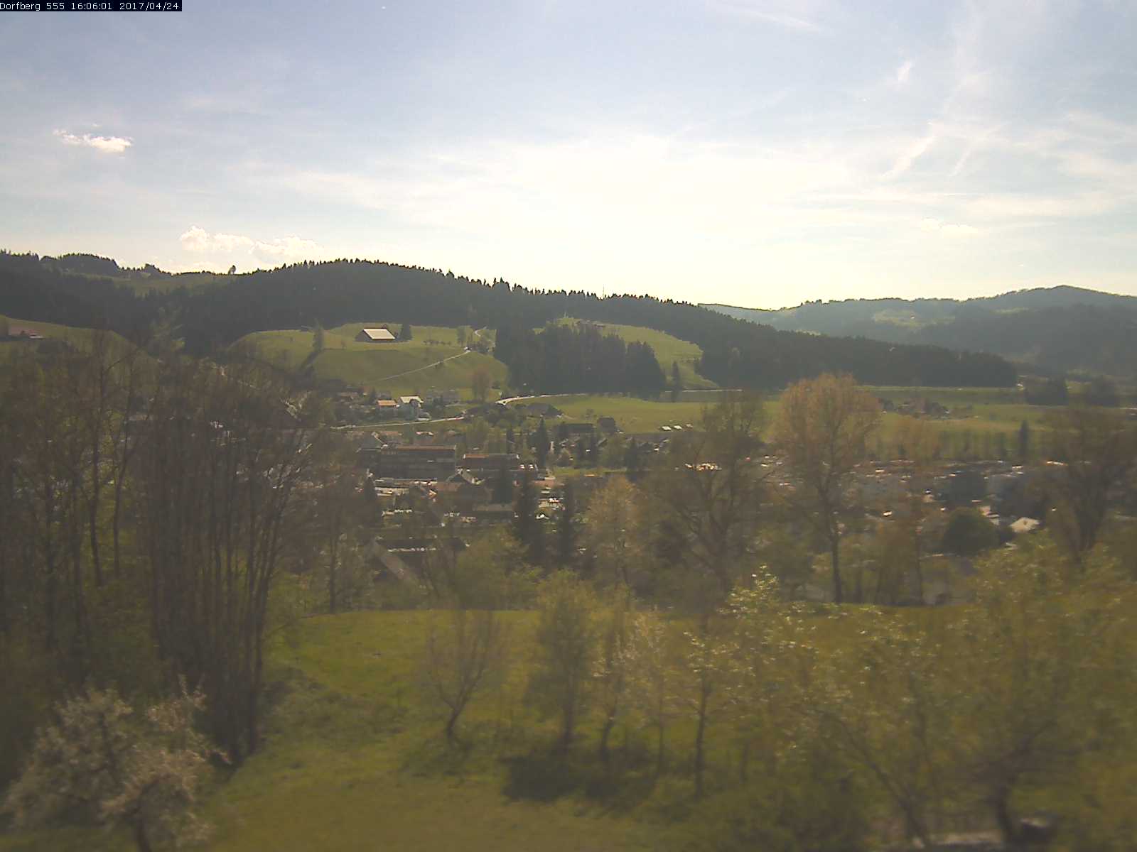 Webcam-Bild: Aussicht vom Dorfberg in Langnau 20170424-160601