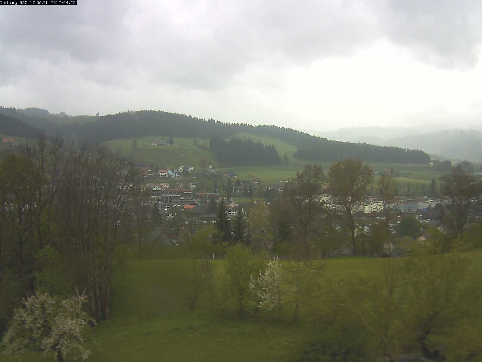 Webcam-Bild: Aussicht vom Dorfberg in Langnau 20170425-150601