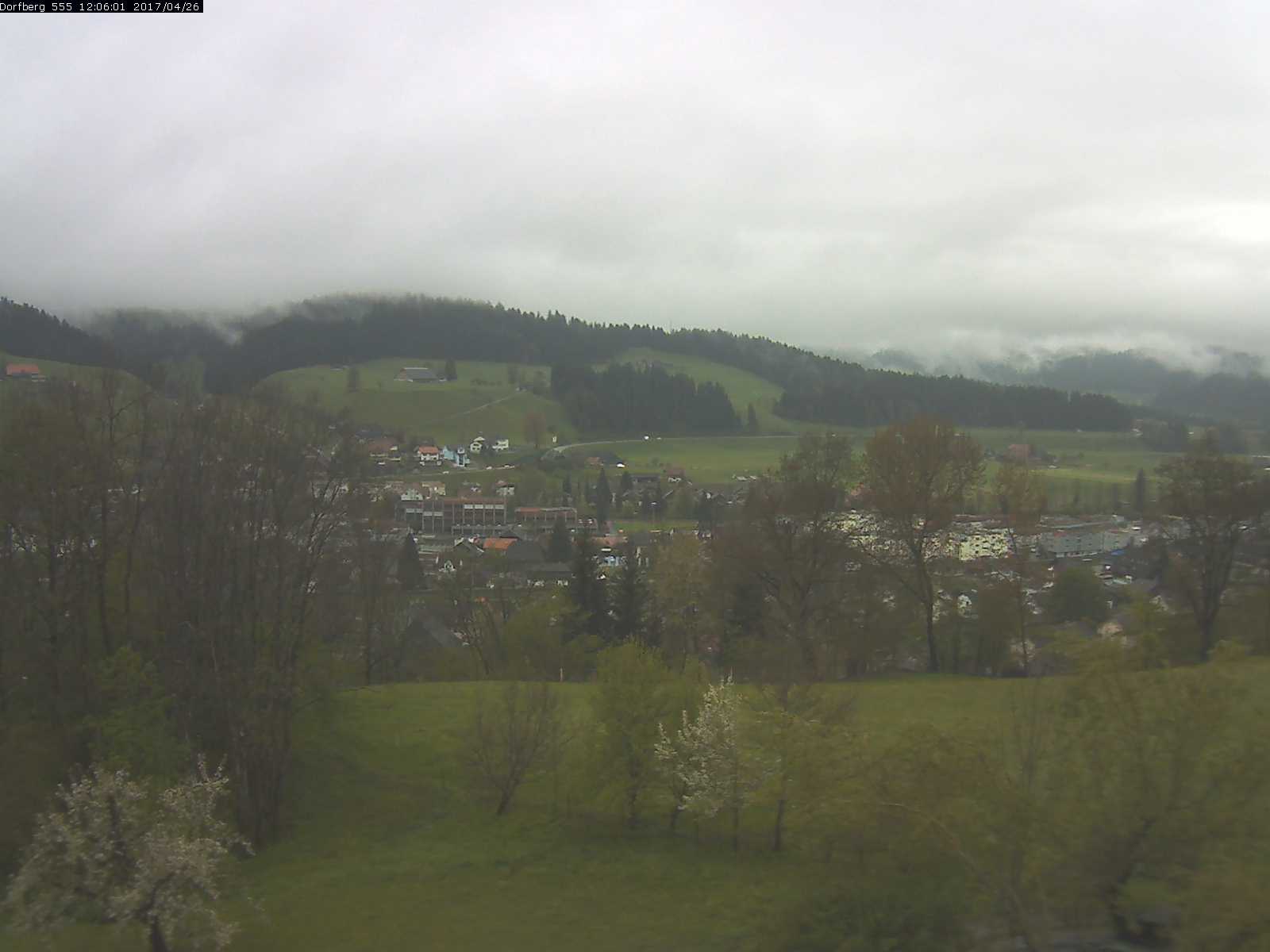 Webcam-Bild: Aussicht vom Dorfberg in Langnau 20170426-120601
