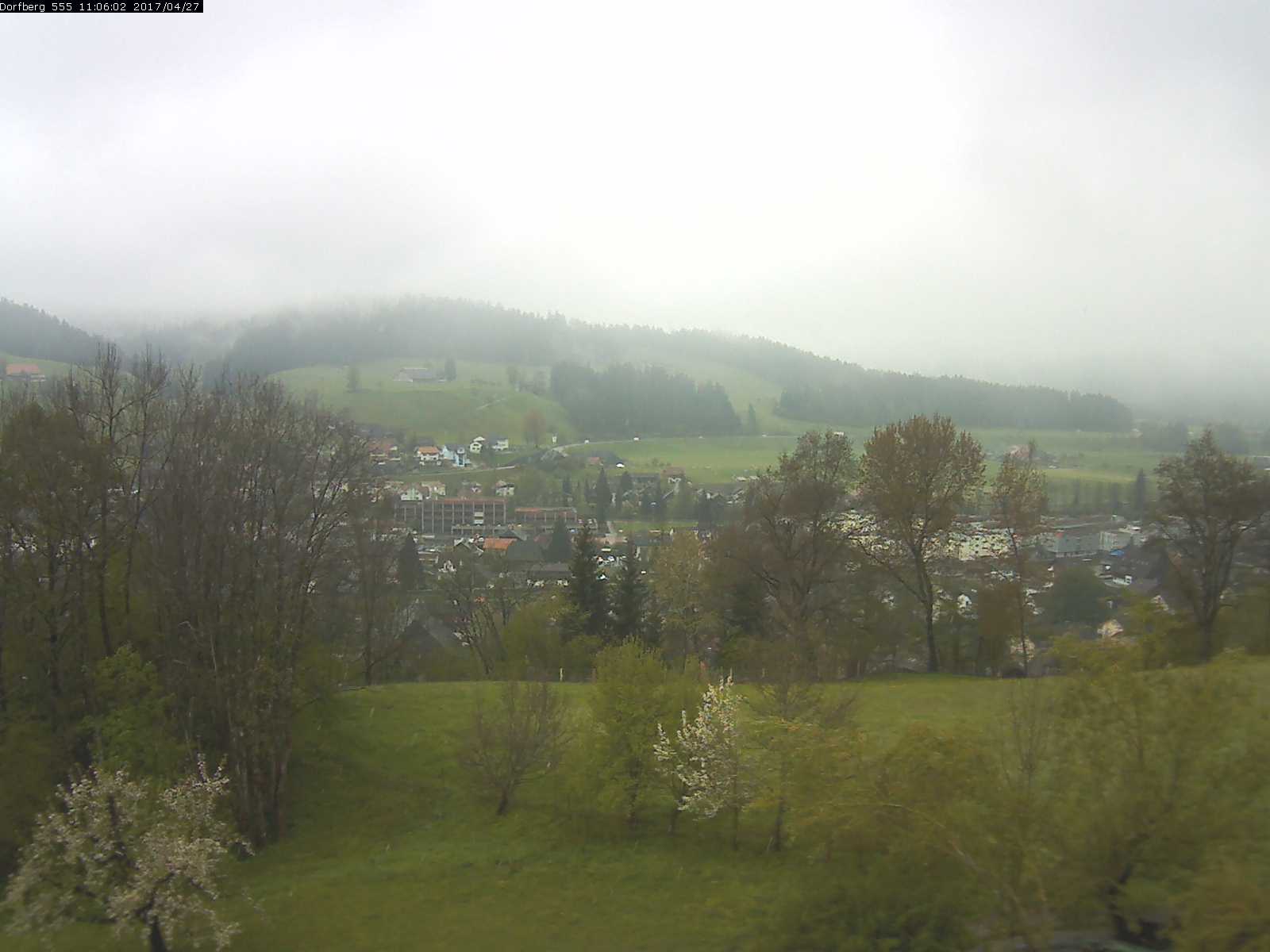 Webcam-Bild: Aussicht vom Dorfberg in Langnau 20170427-110601