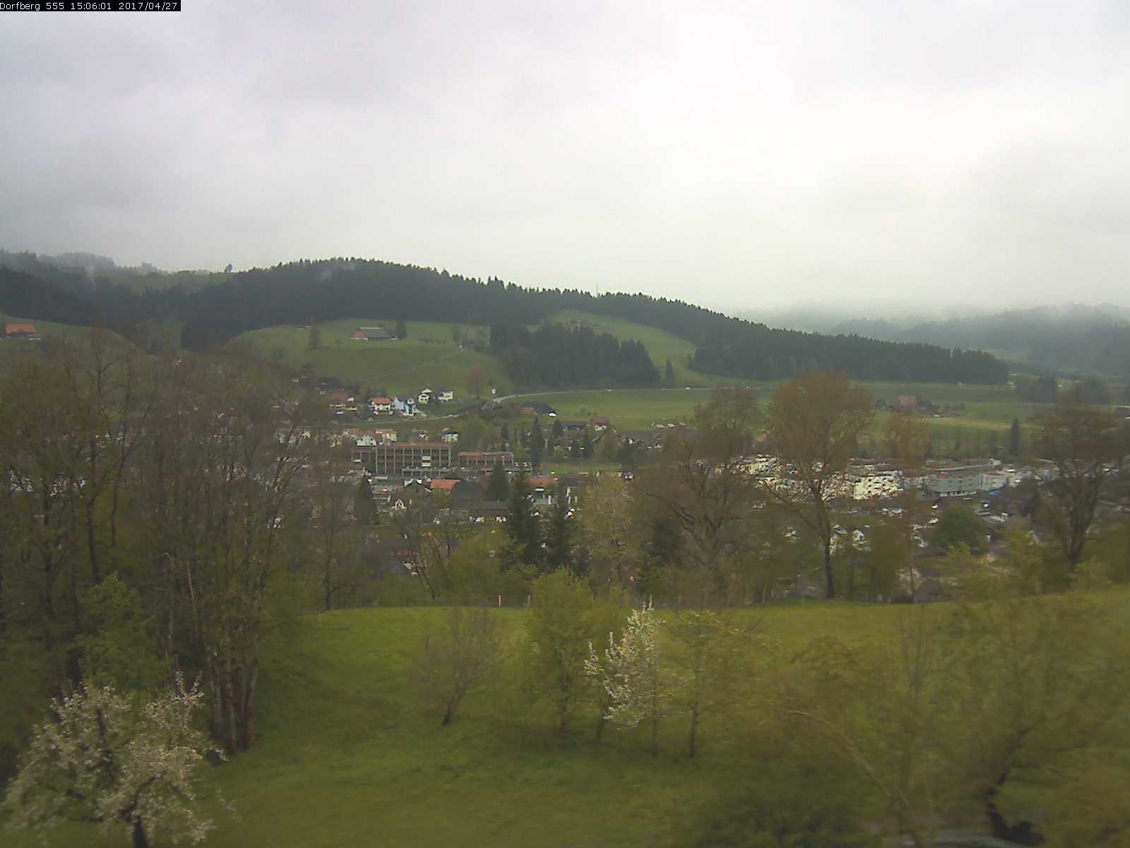 Webcam-Bild: Aussicht vom Dorfberg in Langnau 20170427-150601