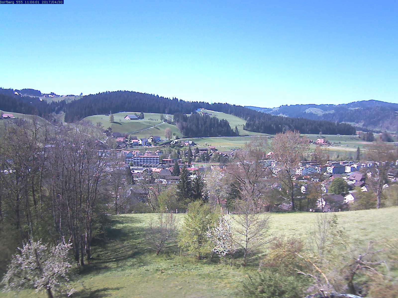 Webcam-Bild: Aussicht vom Dorfberg in Langnau 20170430-110601