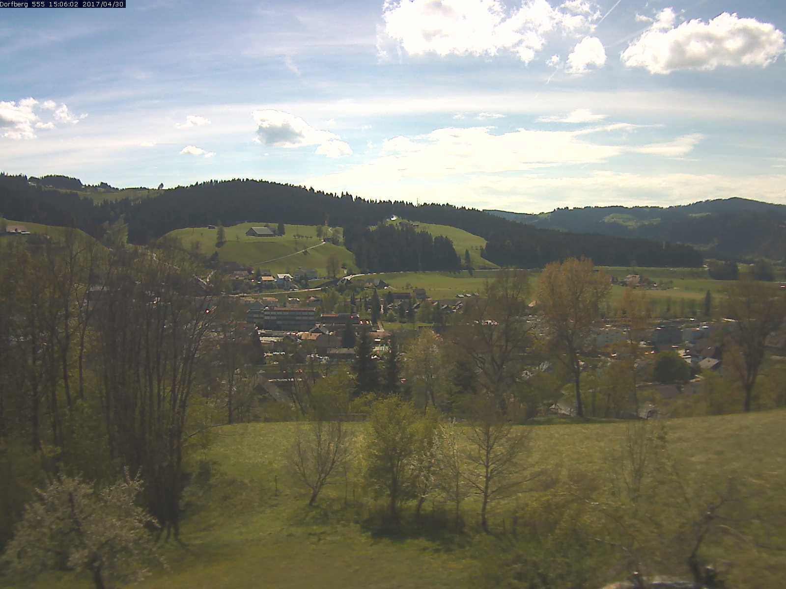 Webcam-Bild: Aussicht vom Dorfberg in Langnau 20170430-150601