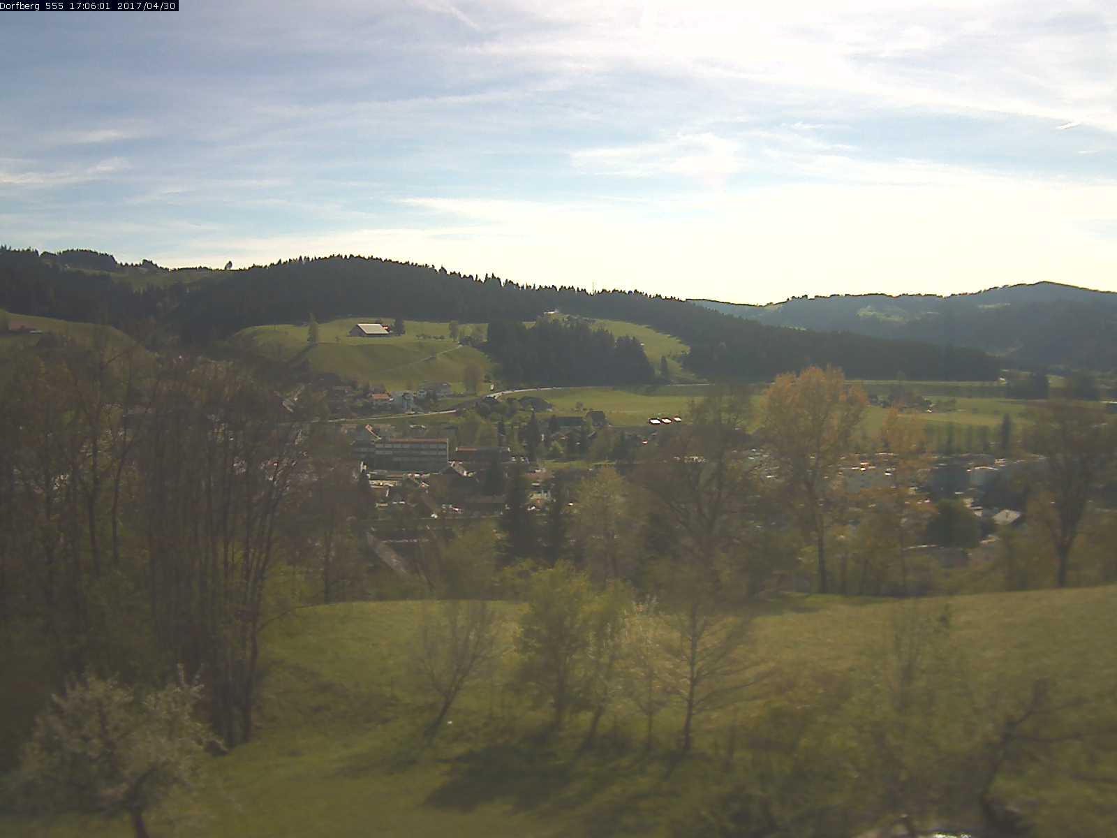 Webcam-Bild: Aussicht vom Dorfberg in Langnau 20170430-170601