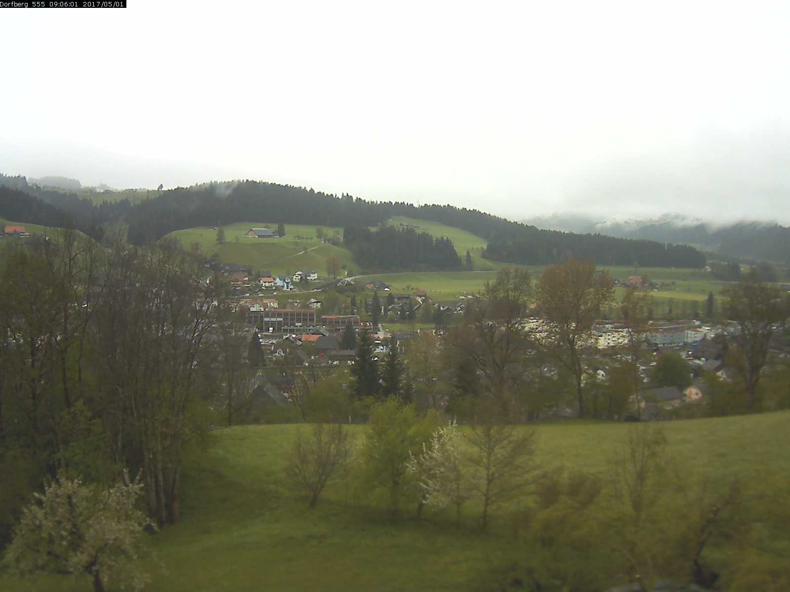 Webcam-Bild: Aussicht vom Dorfberg in Langnau 20170501-090601
