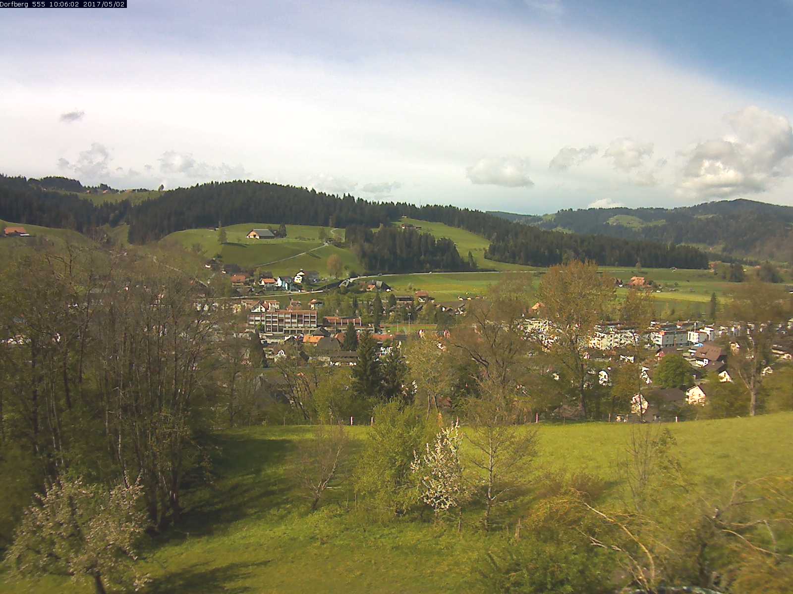 Webcam-Bild: Aussicht vom Dorfberg in Langnau 20170502-100601