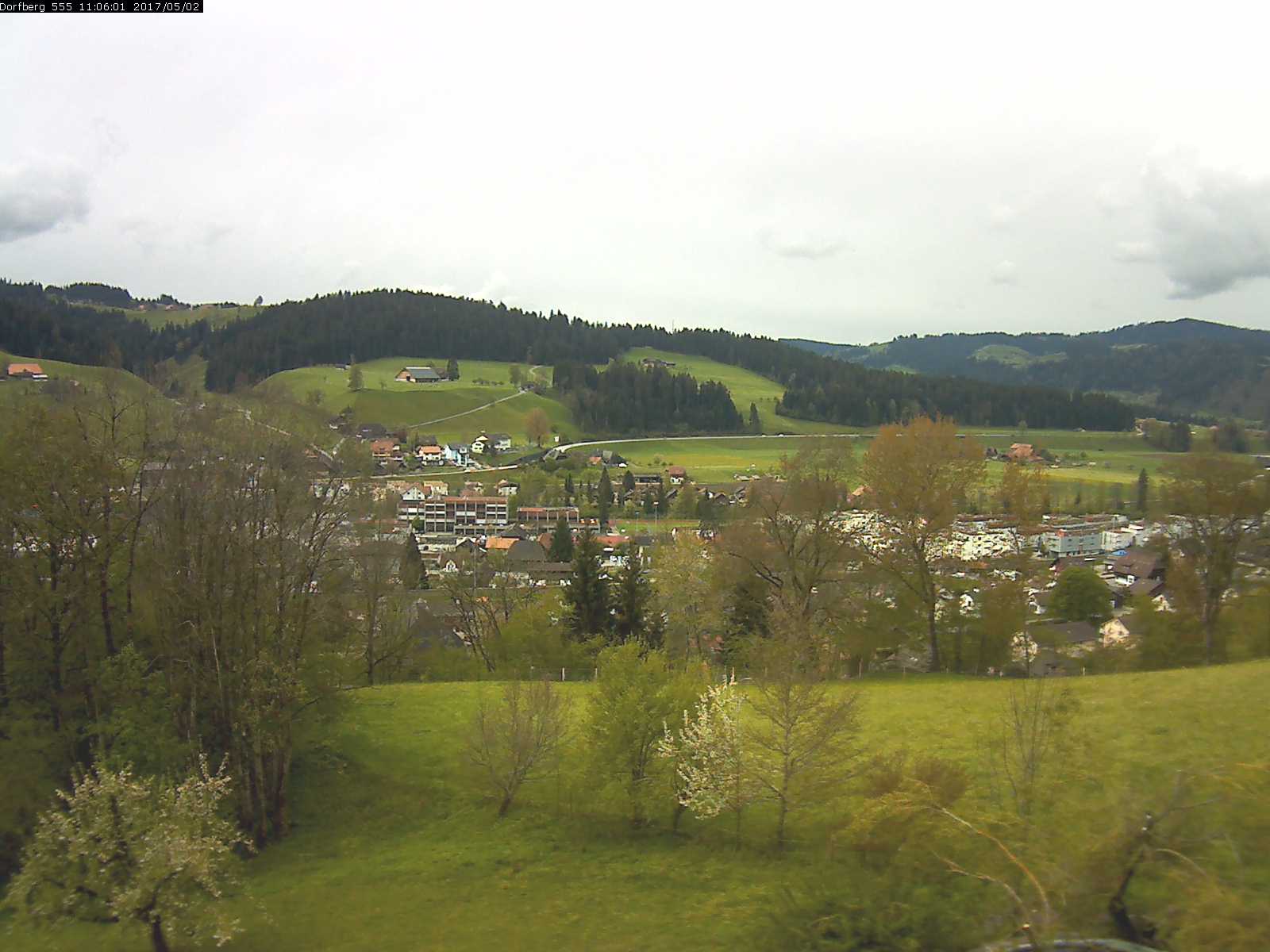 Webcam-Bild: Aussicht vom Dorfberg in Langnau 20170502-110601