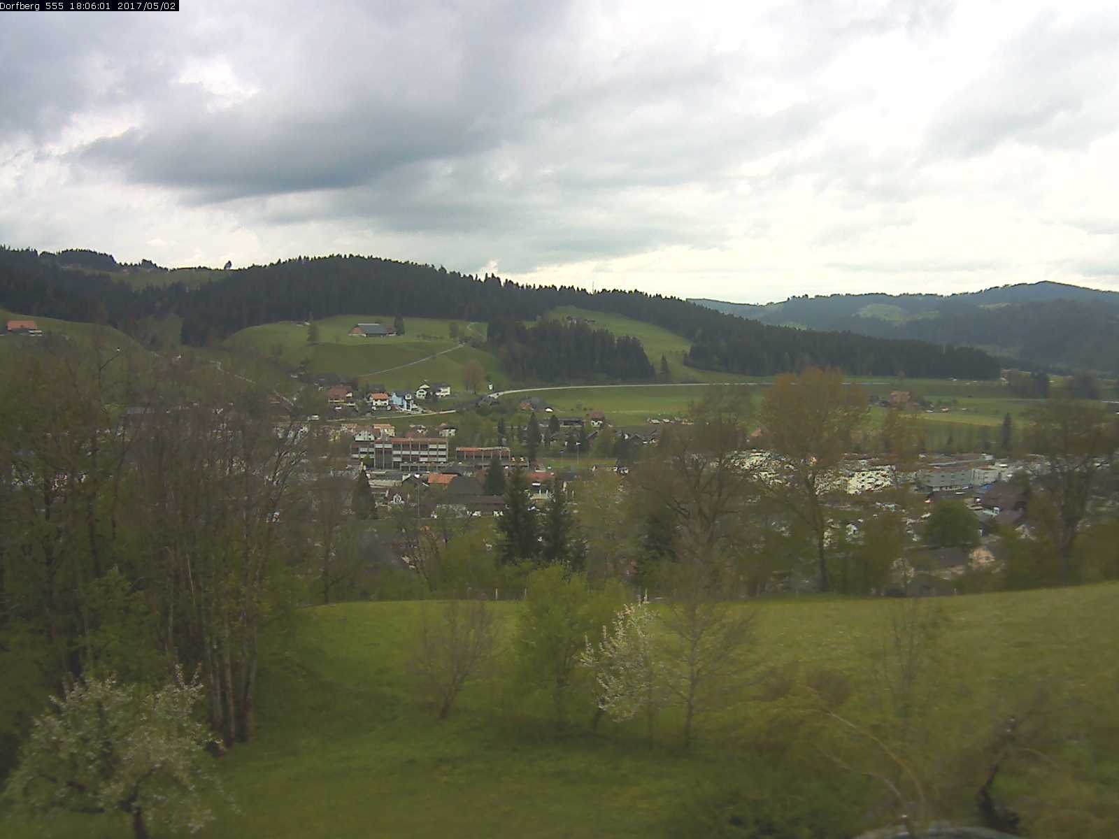 Webcam-Bild: Aussicht vom Dorfberg in Langnau 20170502-180601