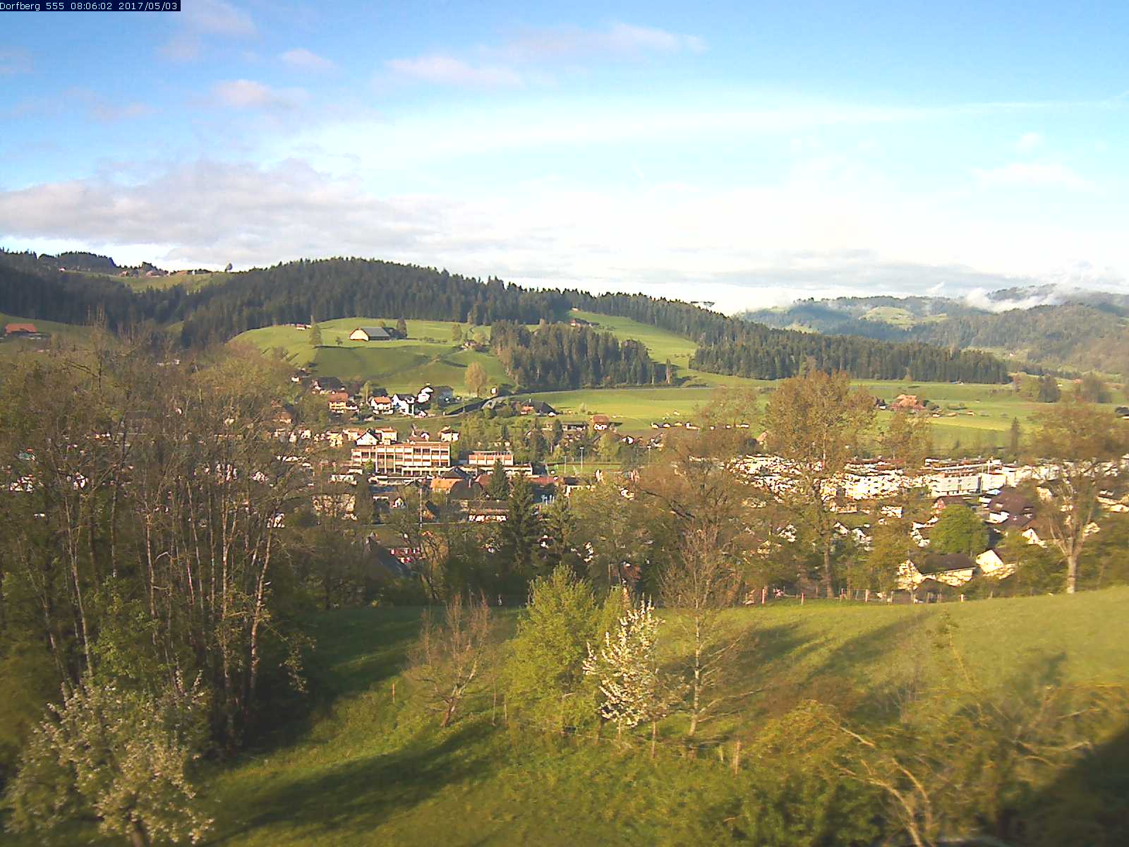 Webcam-Bild: Aussicht vom Dorfberg in Langnau 20170503-080601