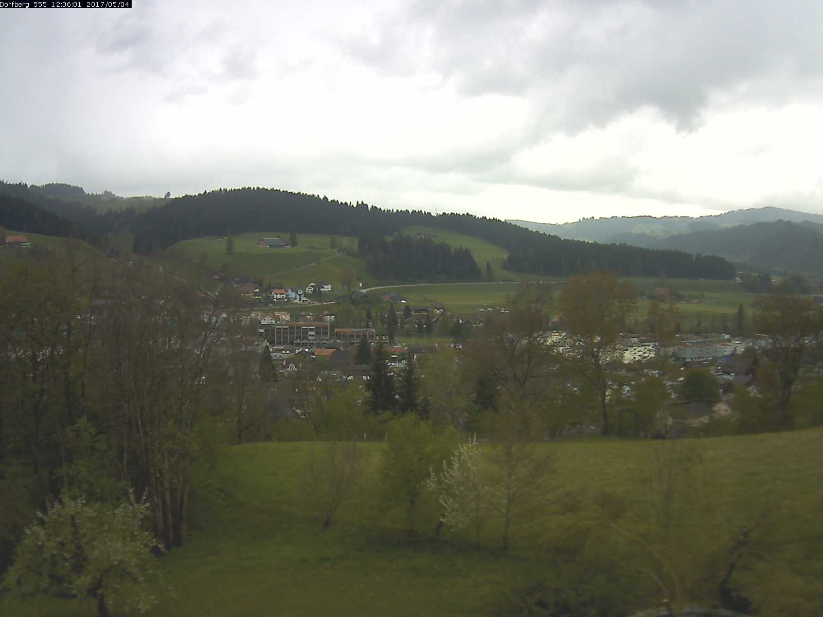 Webcam-Bild: Aussicht vom Dorfberg in Langnau 20170504-120601