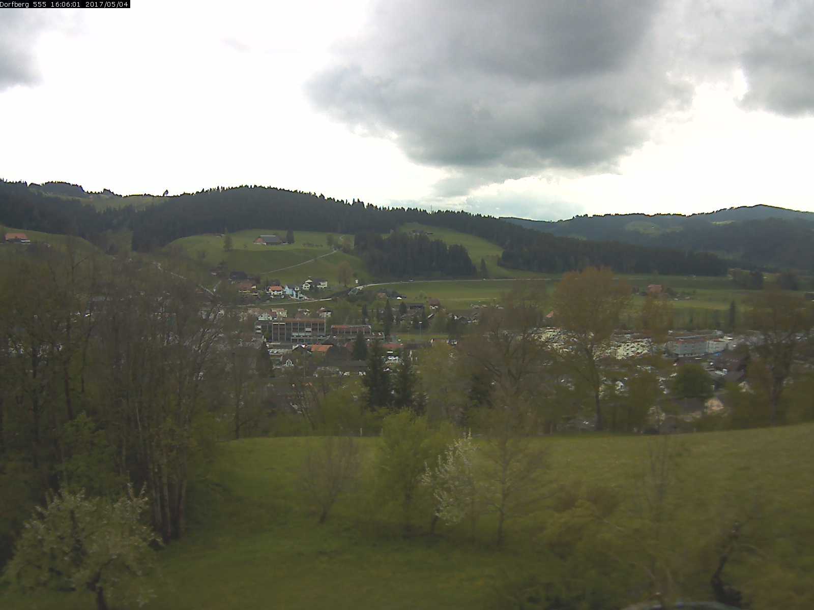 Webcam-Bild: Aussicht vom Dorfberg in Langnau 20170504-160601