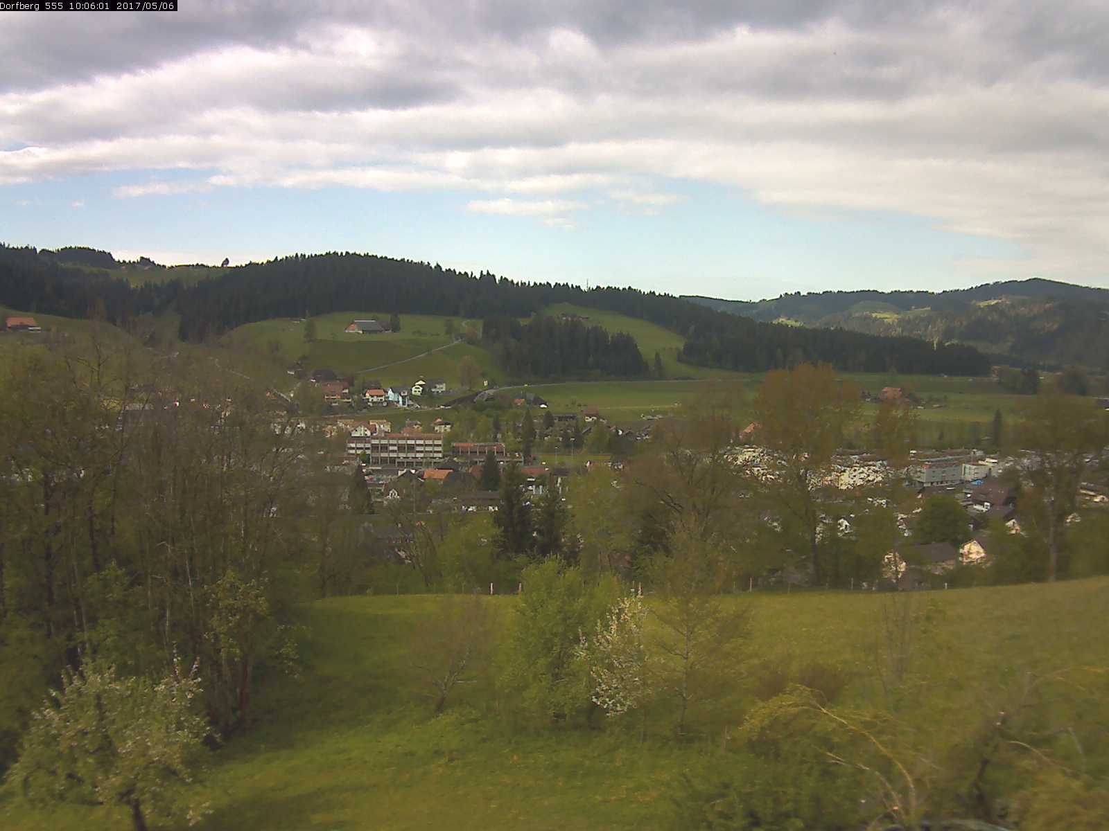 Webcam-Bild: Aussicht vom Dorfberg in Langnau 20170506-100601