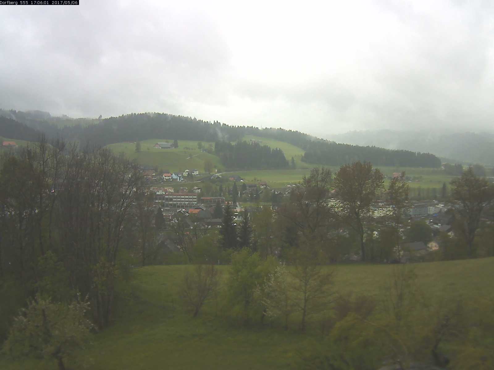 Webcam-Bild: Aussicht vom Dorfberg in Langnau 20170506-170601